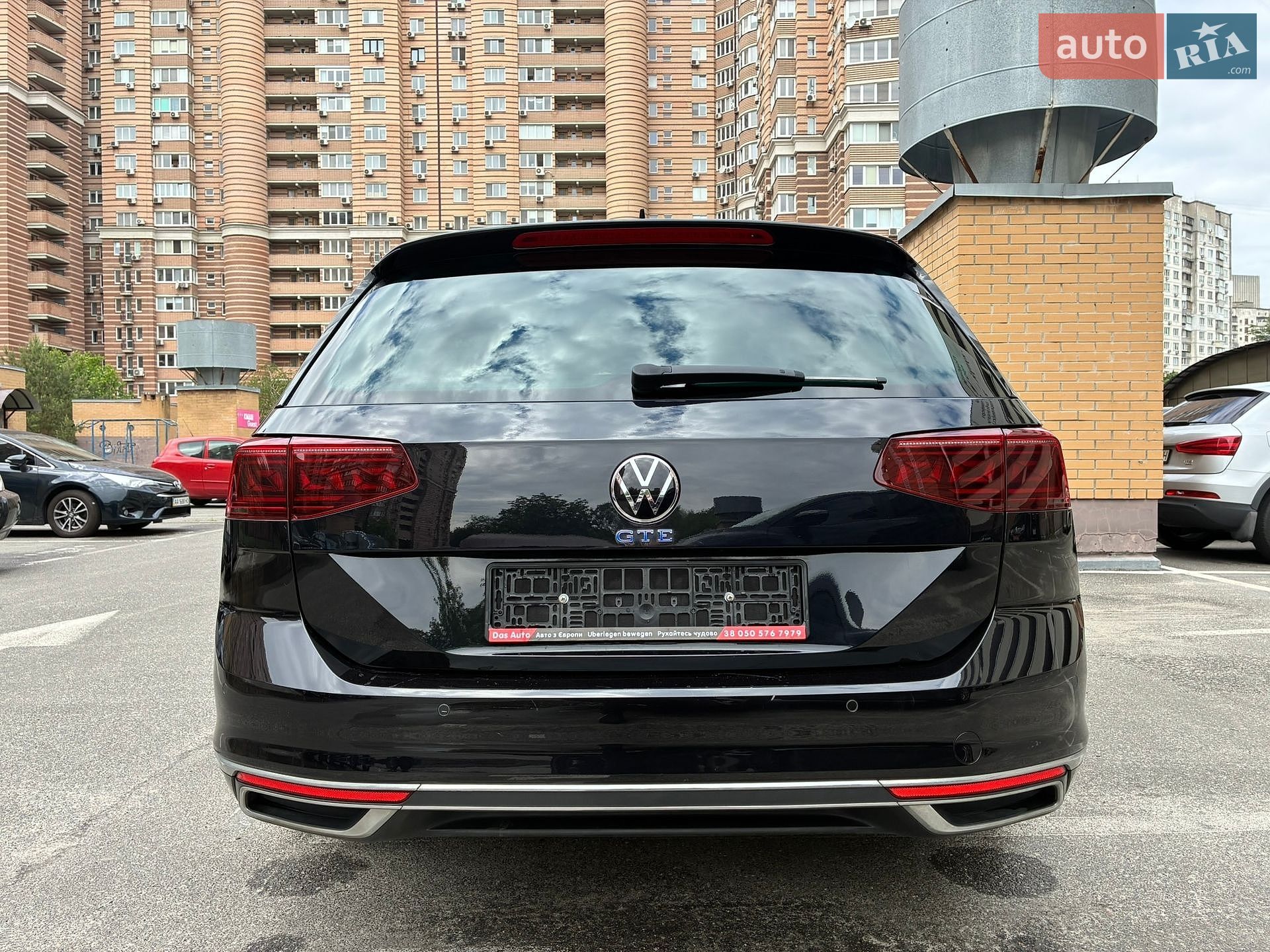 Volkswagen Passat 2021 VIN WVWZZZ3CZME100812 фото оголошення 32 з 188