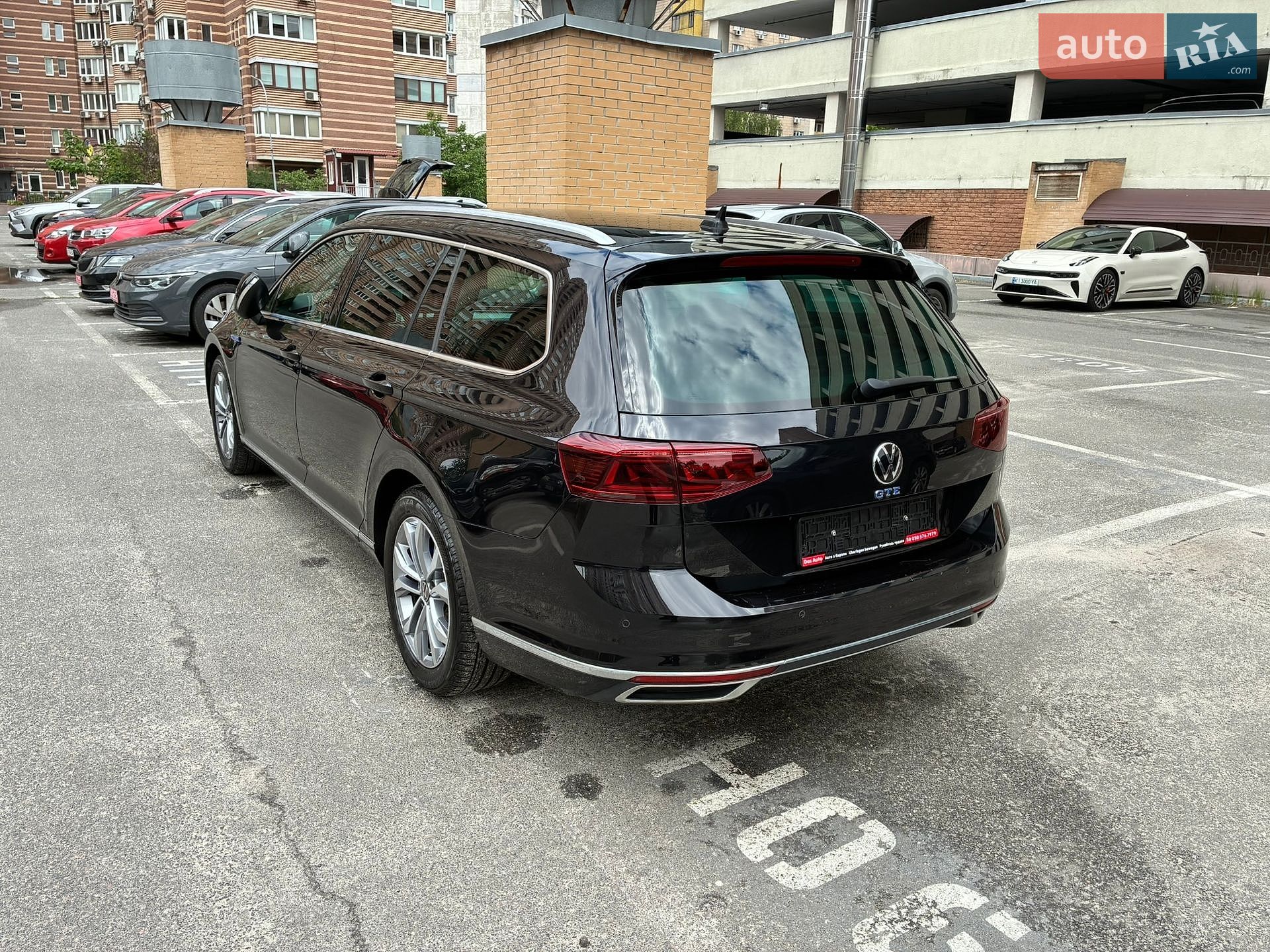 Volkswagen Passat 2021 VIN WVWZZZ3CZME100812 фото оголошення 35 з 188
