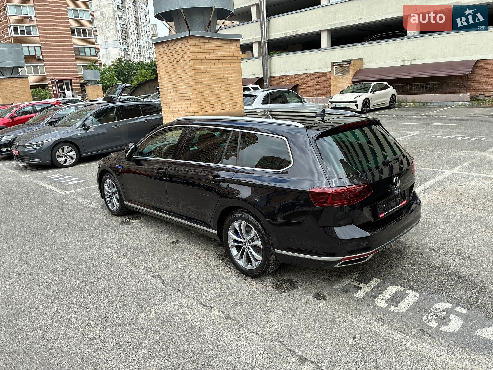 Volkswagen Passat 2021 VIN WVWZZZ3CZME100812 фото оголошення 37 з 188