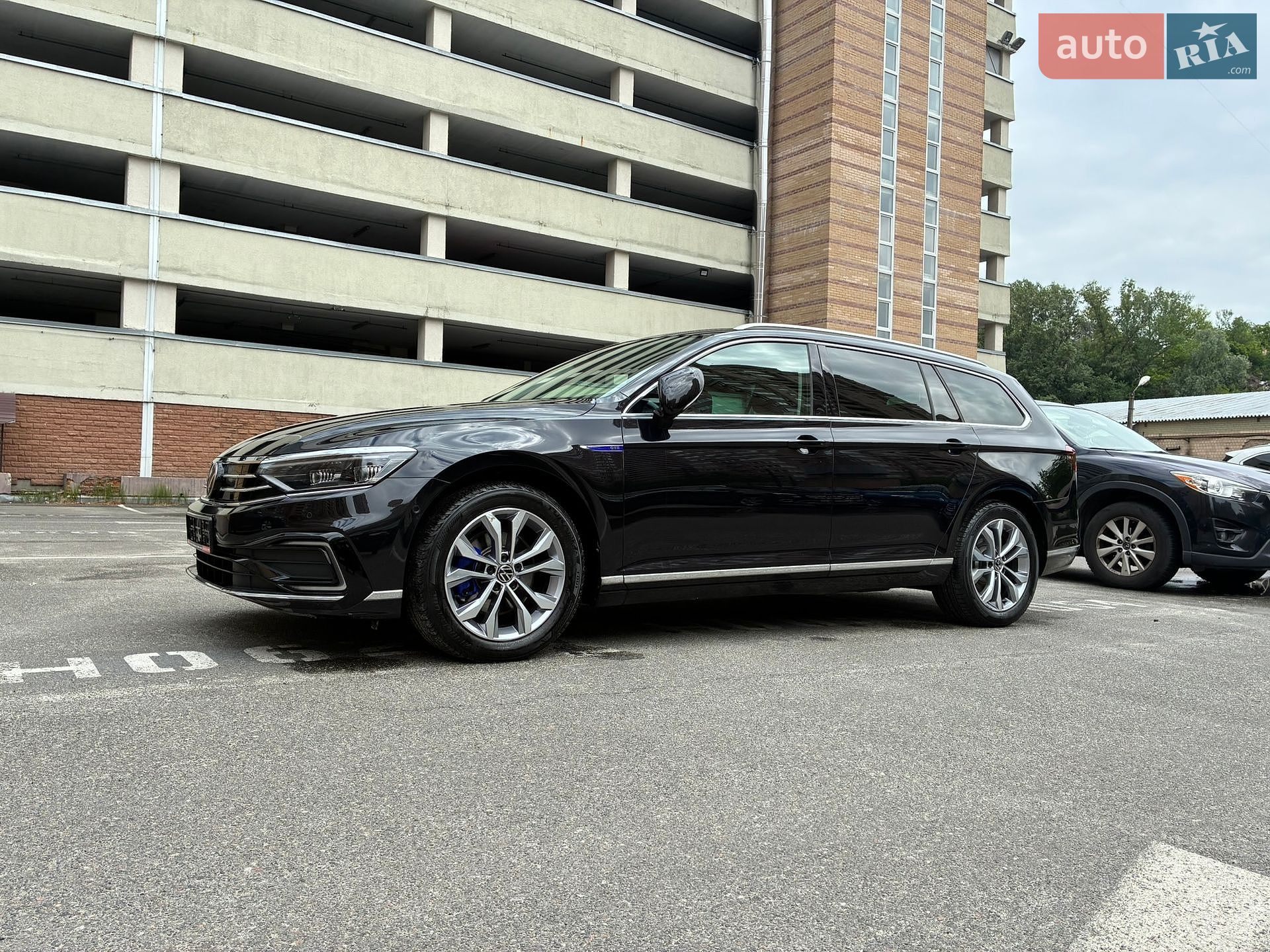 Volkswagen Passat 2021 VIN WVWZZZ3CZME100812 фото оголошення 44 з 188