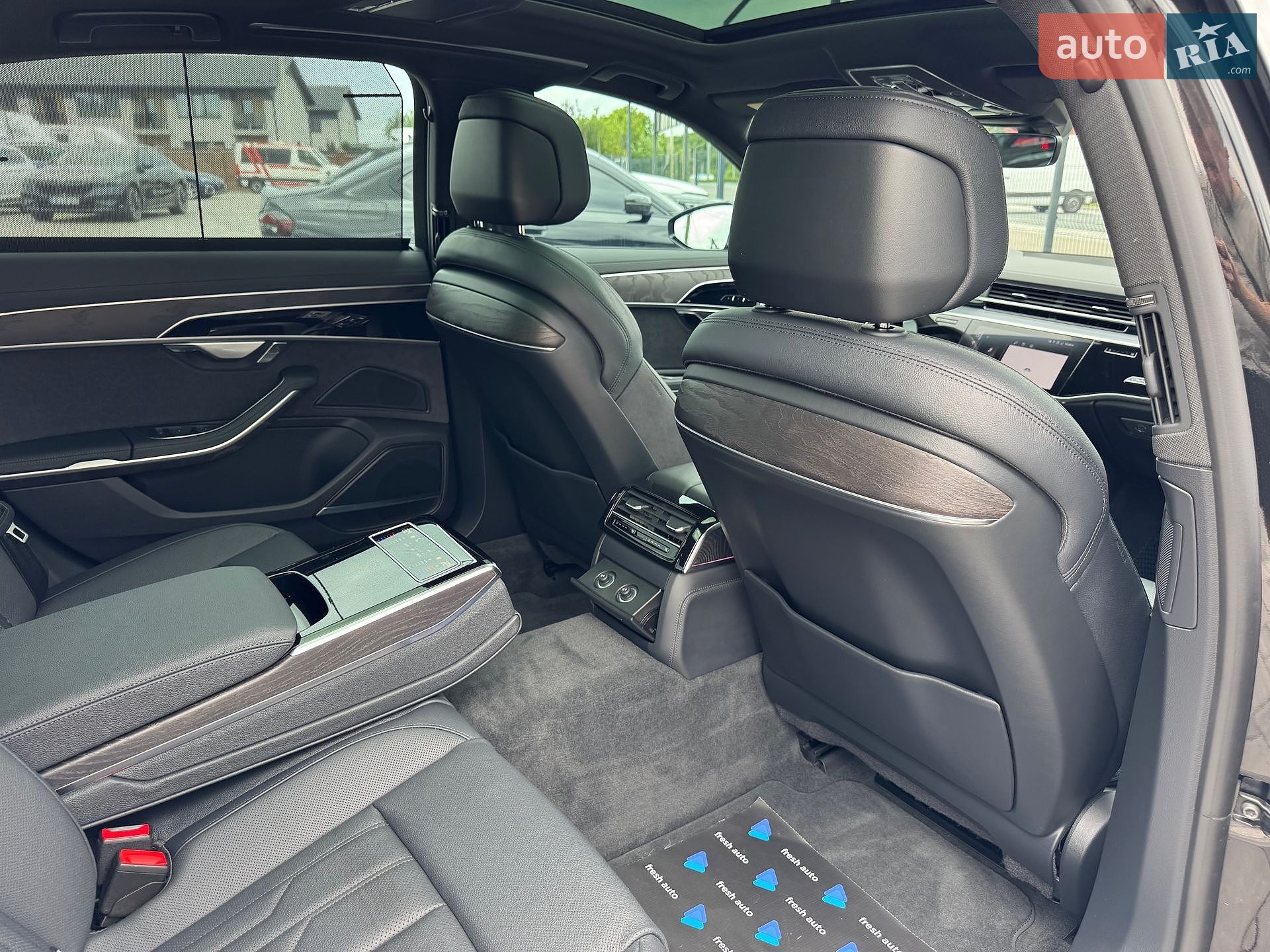 Audi A8 2024 VIN WAULDAF88RN014956 фото оголошення 41 з 49