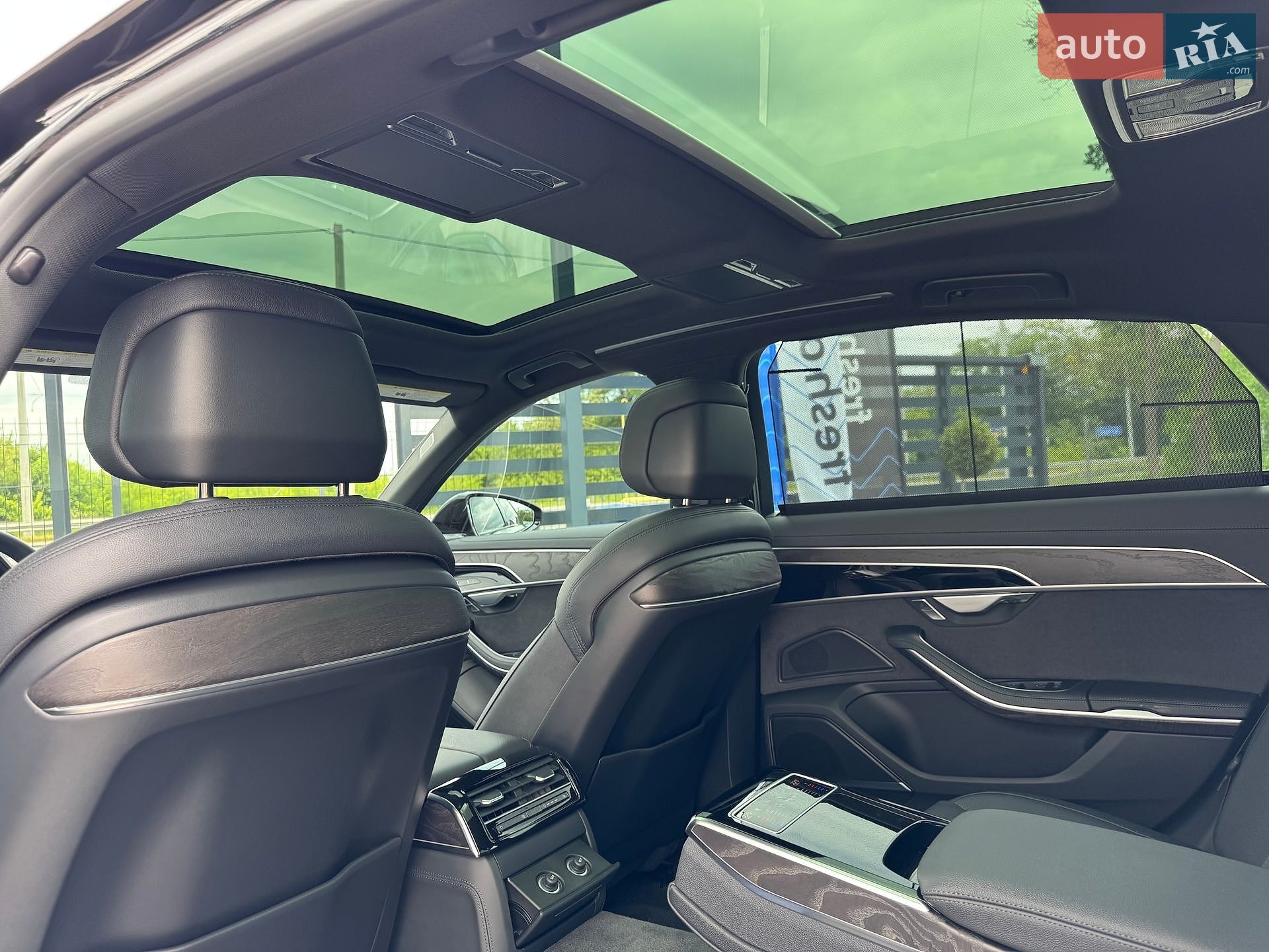 Audi A8 2024 VIN WAULDAF88RN014956 фото оголошення 33 з 49