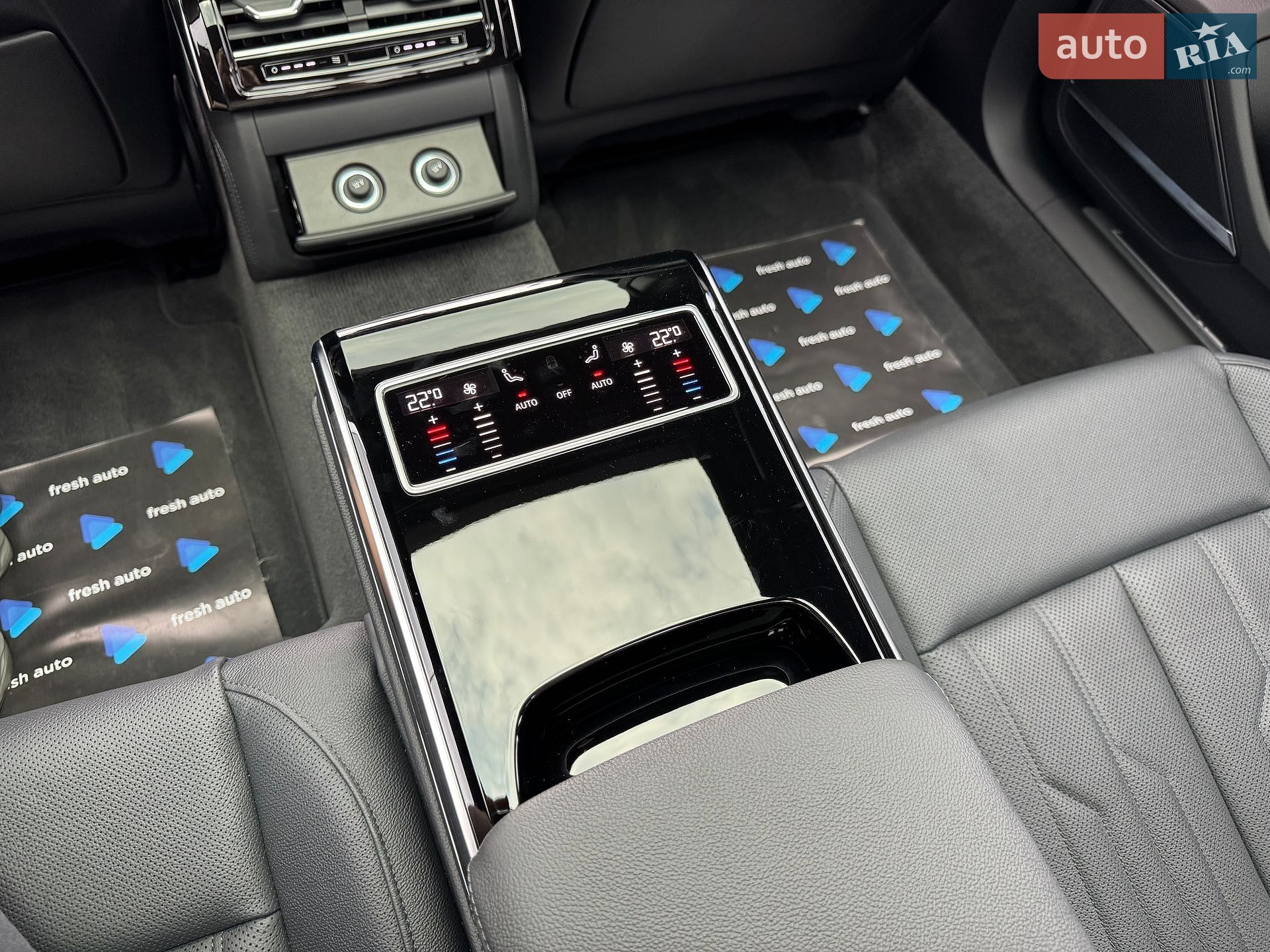 Audi A8 2024 VIN WAULDAF88RN014956 фото оголошення 34 з 49