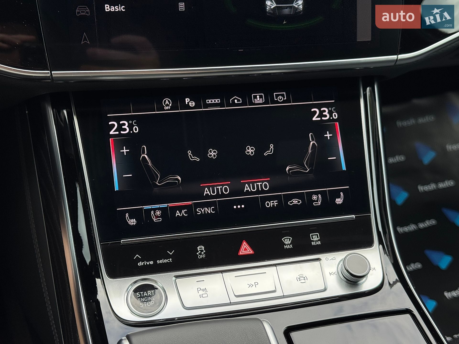 Audi A8 2024 VIN WAULDAF88RN014956 фото оголошення 27 з 49