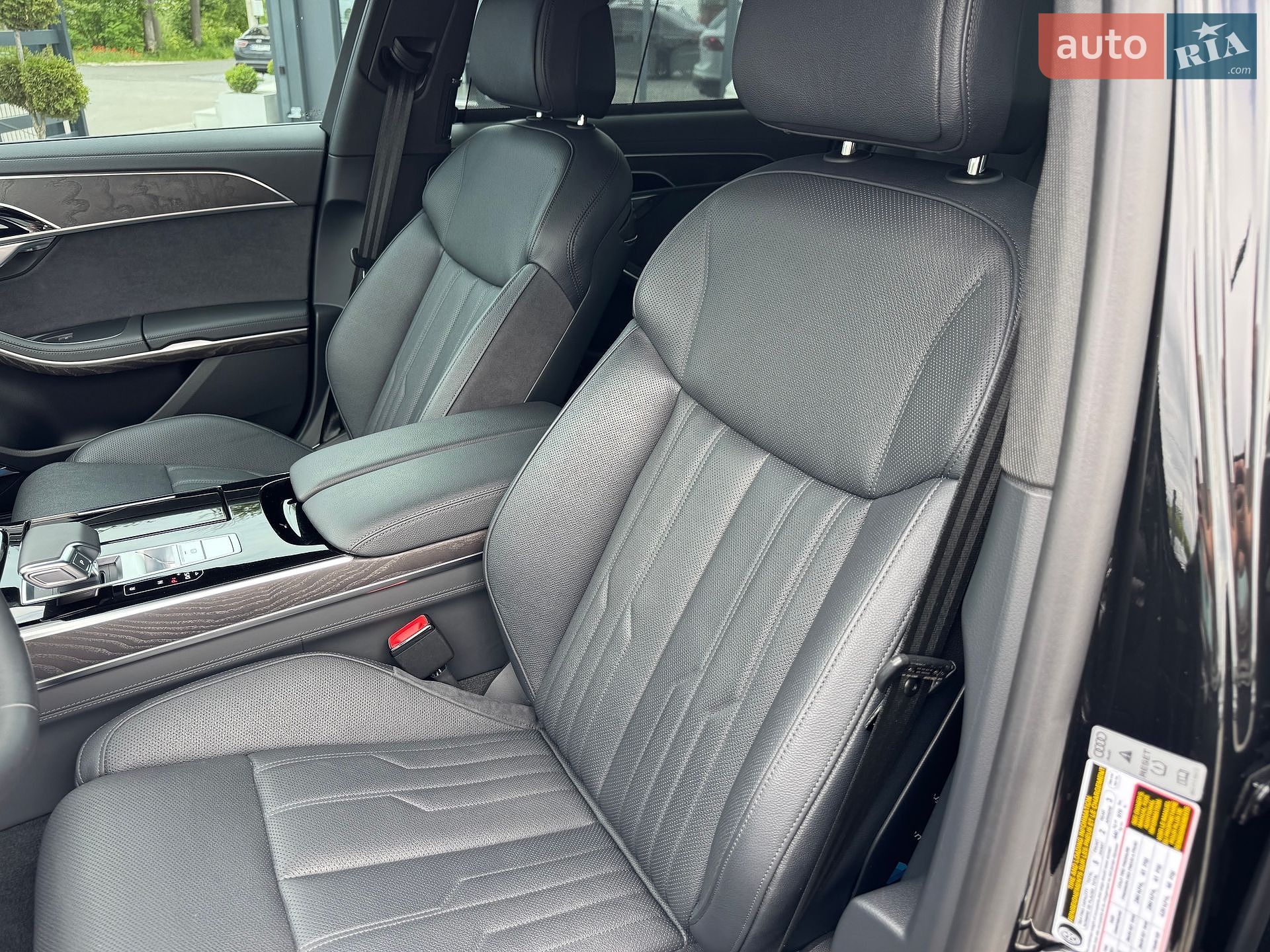 Audi A8 2024 VIN WAULDAF88RN014956 фото оголошення 20 з 49