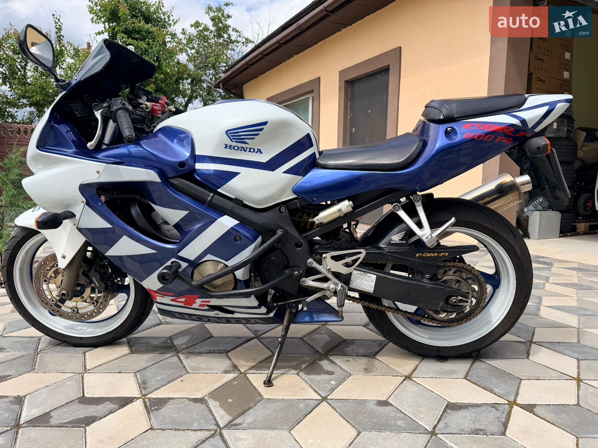 Honda CBR 600F 2002 VIN JH2PC35G12M302140 фото оголошення 6 з 14
