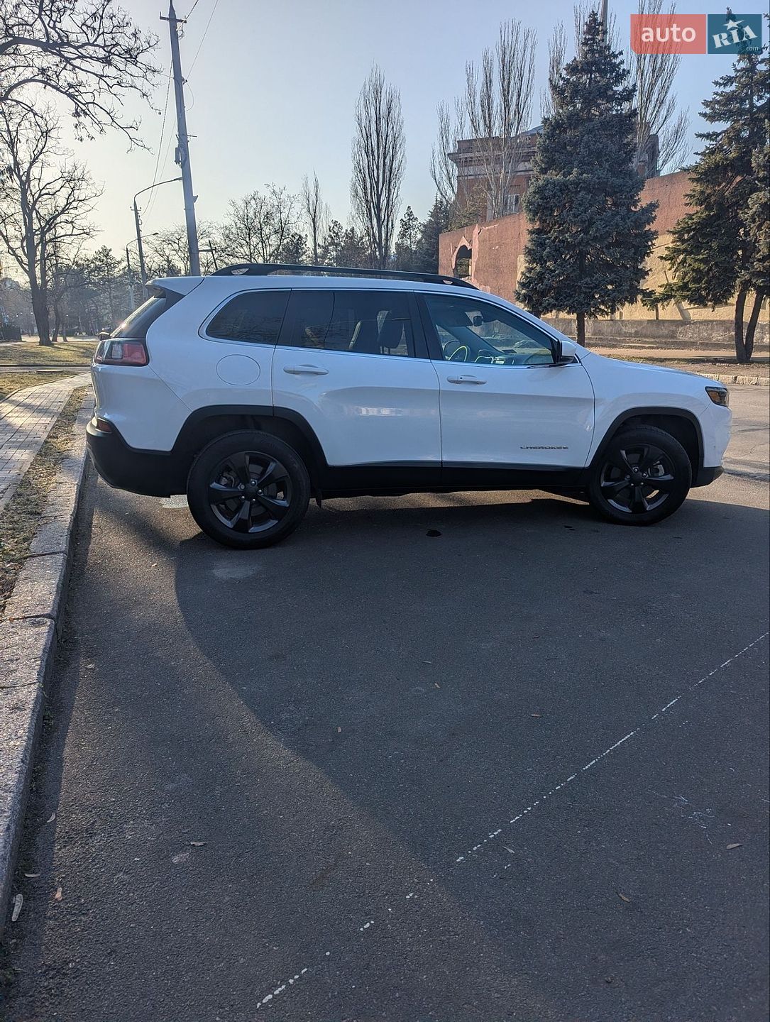 Jeep Cherokee 2021 VIN 1C4PJMDNXMD178778 фото оголошення 4 з 20