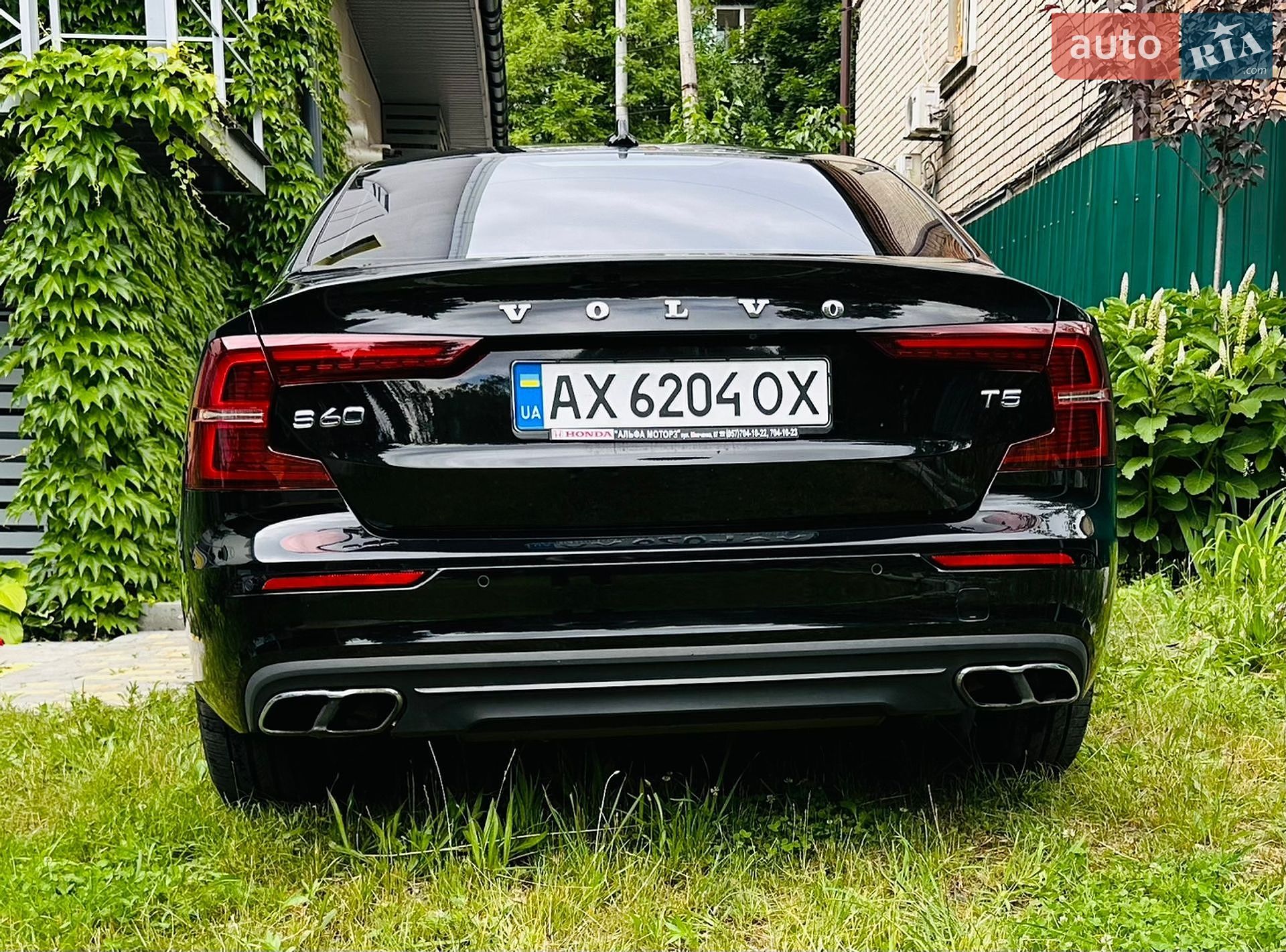 Volvo S60 2020 VIN 7JR102FK3MG102982 фото оголошення 3 з 8
