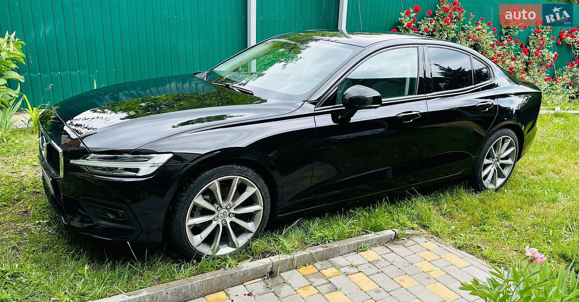 Volvo S60 2020 VIN 7JR102FK3MG102982 фото оголошення 4 з 8