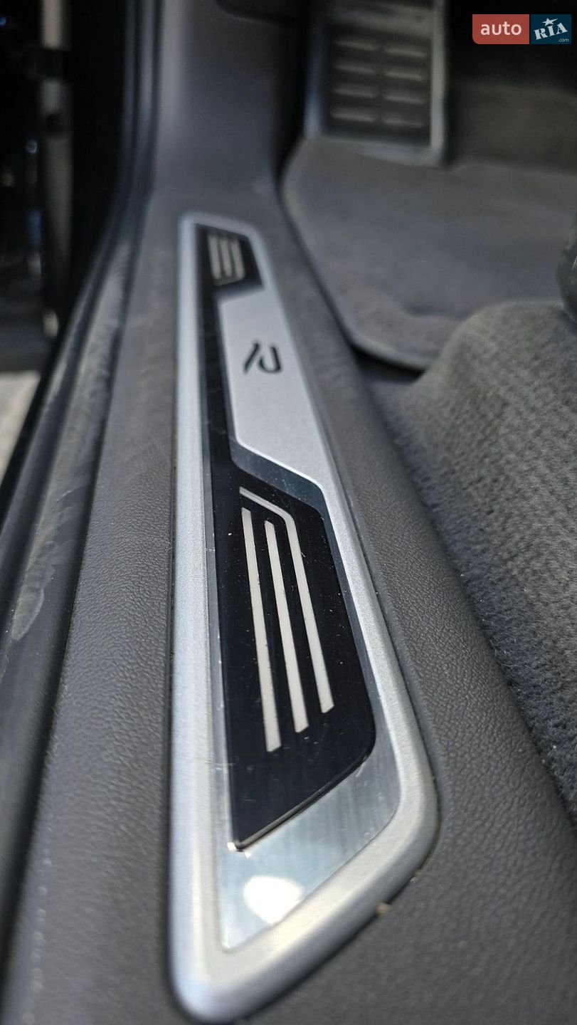 Volkswagen Touareg 2024 VIN WVGZZZCR1RD025129 фото оголошення 44 з 79