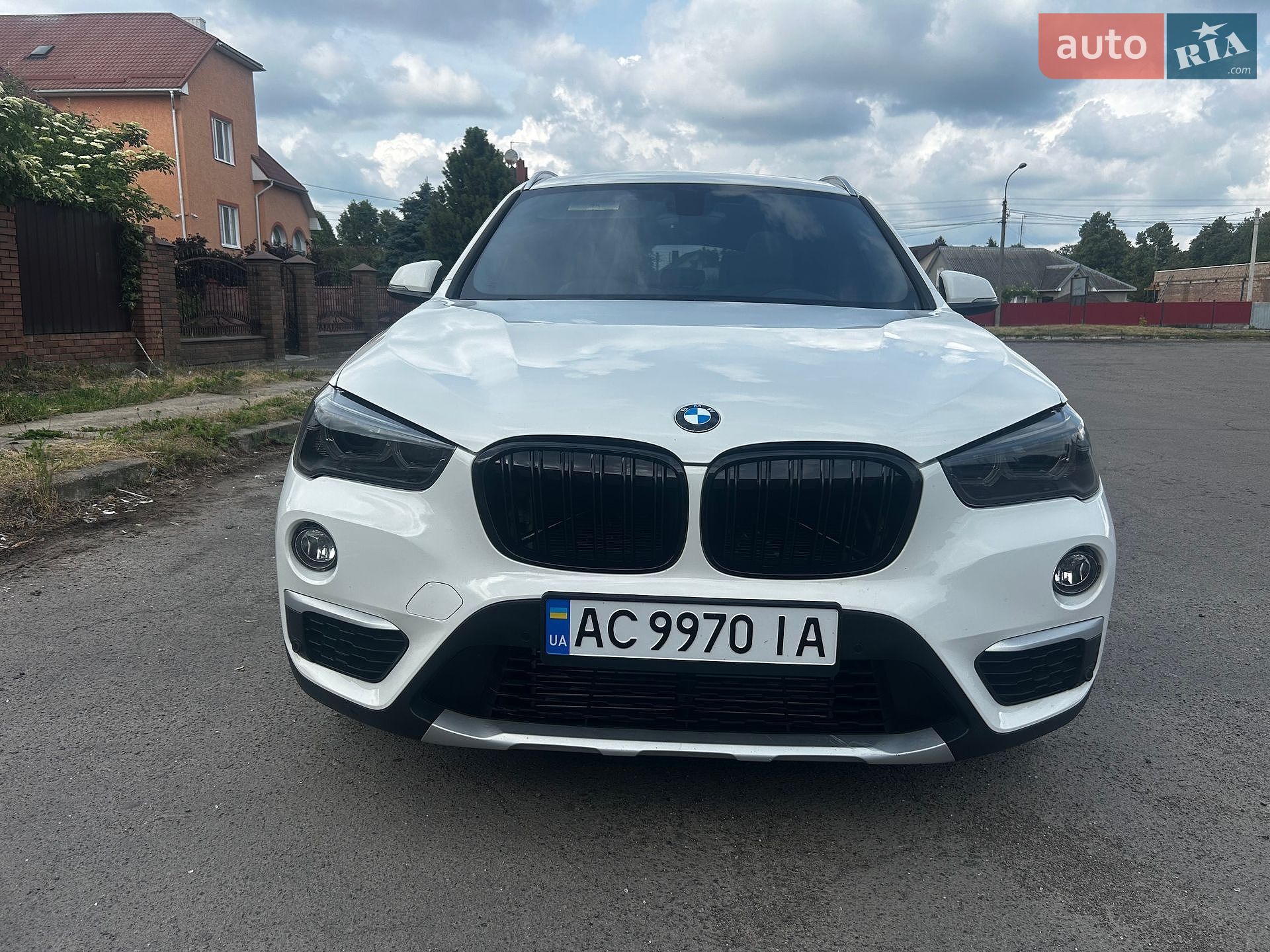 BMW X1 2016 VIN WBXHT3Z38G4A50842 фото оголошення 2 з 35