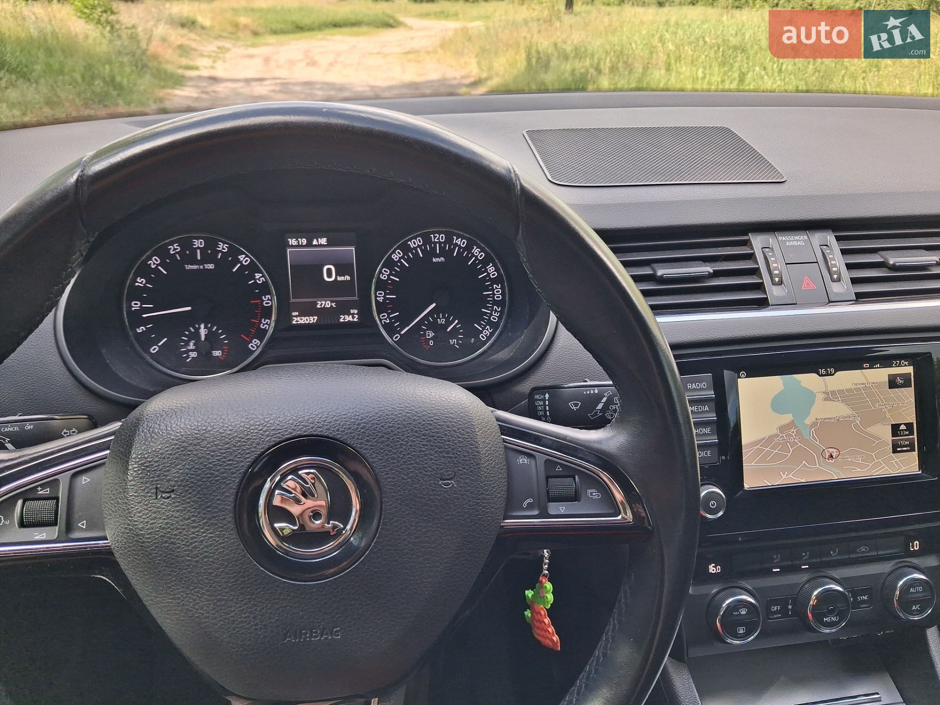 Skoda Octavia 2017 VIN TMBJG7NEXH0174618 фото оголошення 19 з 19