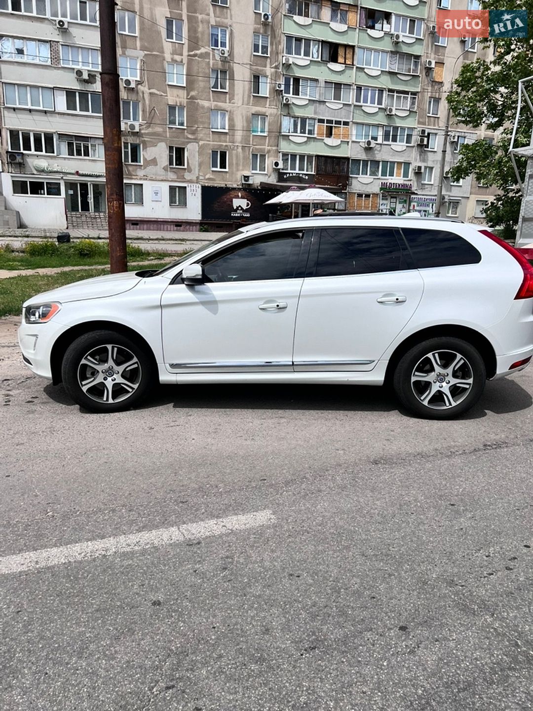 Volvo XC60 2014 VIN YV449MDK8F2704807 фото оголошення 4 з 16