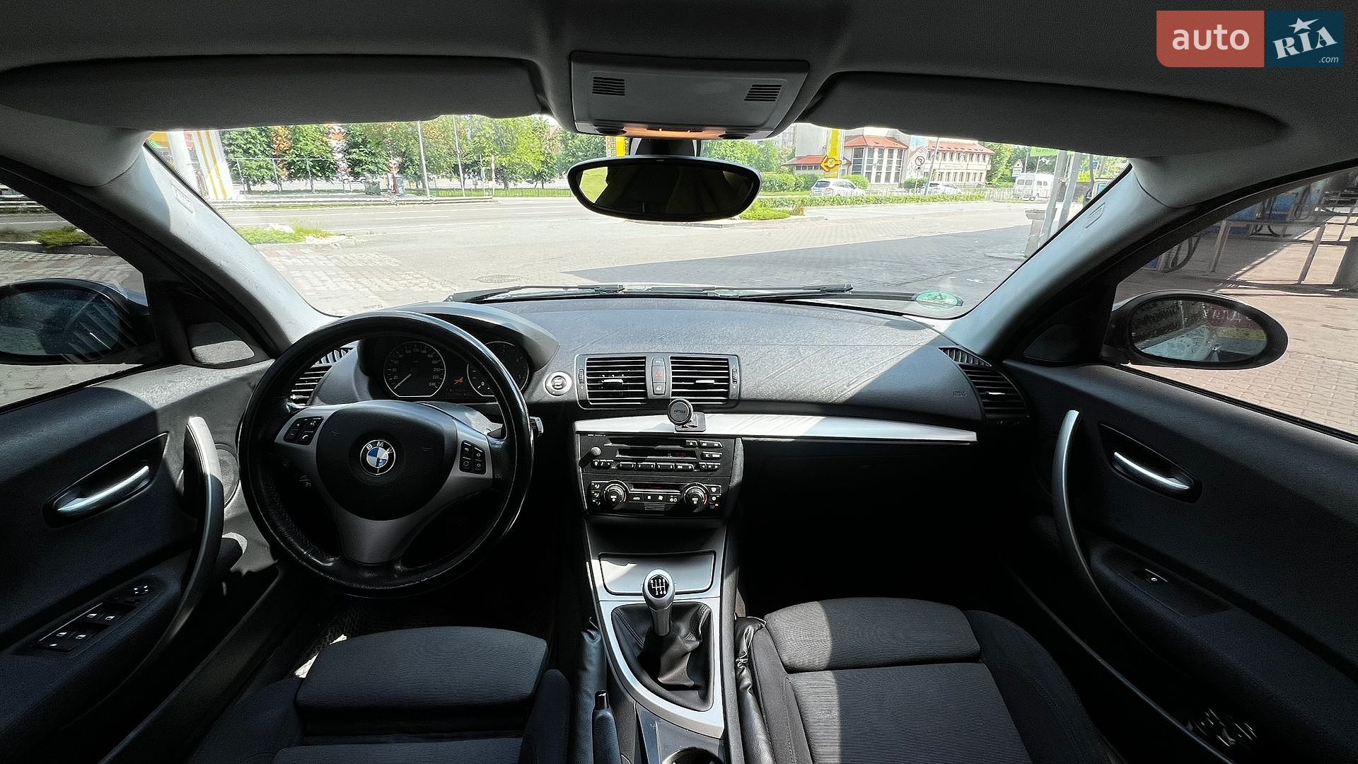 BMW 1 Series 2005 VIN WBAUG51010PV17661 фото оголошення 3 з 25