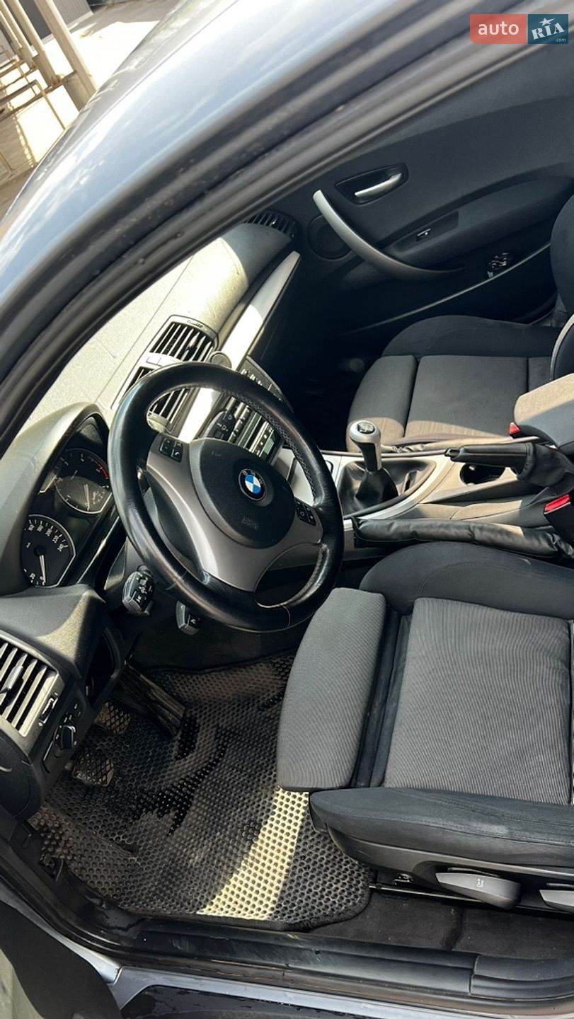 BMW 1 Series 2005 VIN WBAUG51010PV17661 фото оголошення 14 з 25
