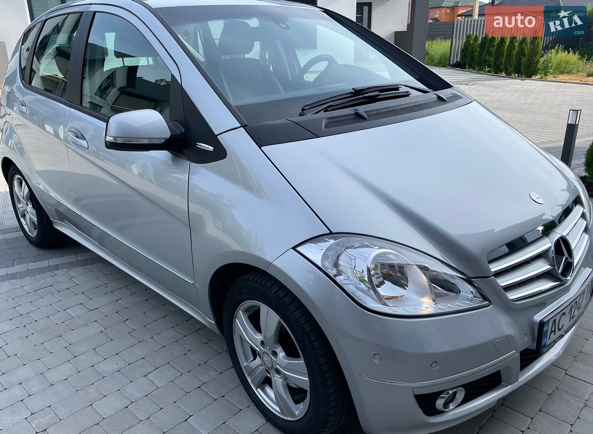 Mercedes-Benz A-Class 2010 VIN WDD1690311J875906 фото оголошення 2 з 25