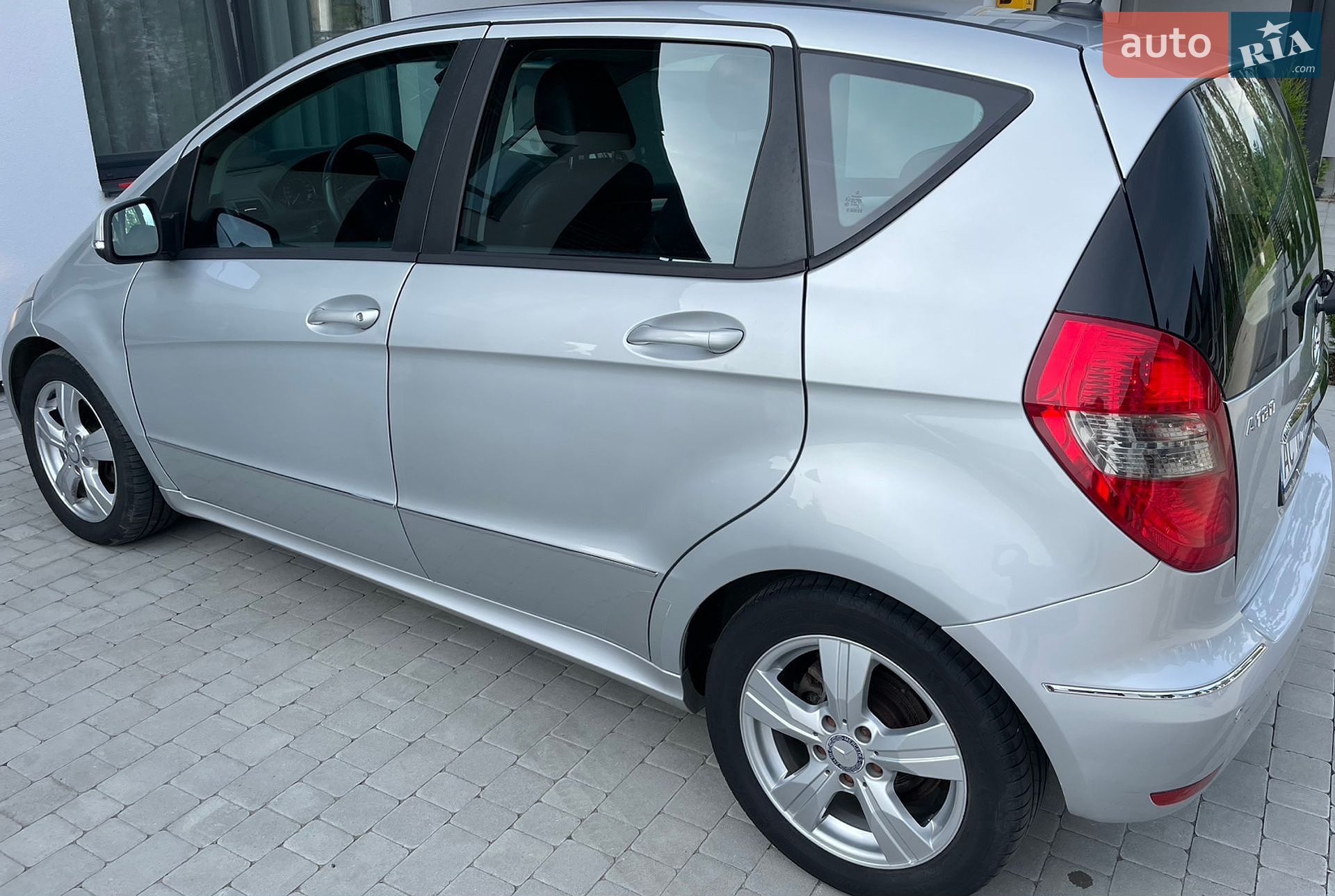 Mercedes-Benz A-Class 2010 VIN WDD1690311J875906 фото оголошення 5 з 25