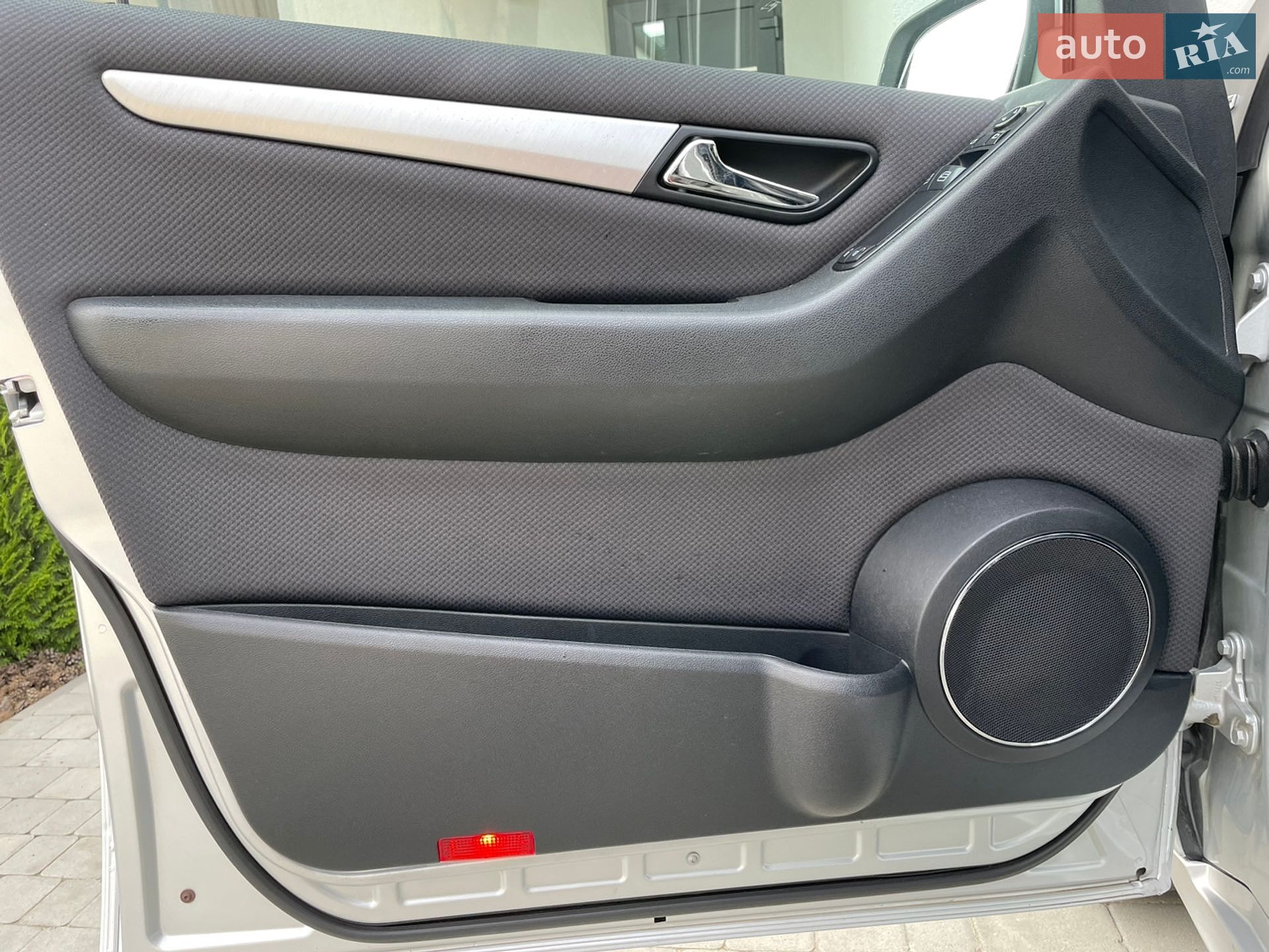 Mercedes-Benz A-Class 2010 VIN WDD1690311J875906 фото оголошення 20 з 25