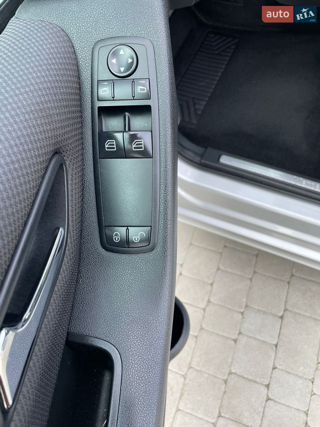 Mercedes-Benz A-Class 2010 VIN WDD1690311J875906 фото оголошення 21 з 25