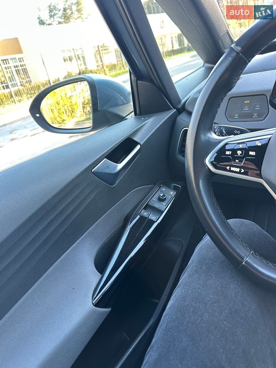 Volkswagen ID.3 2020 VIN WVWZZZE1ZMP045257 фото оголошення 29 з 35