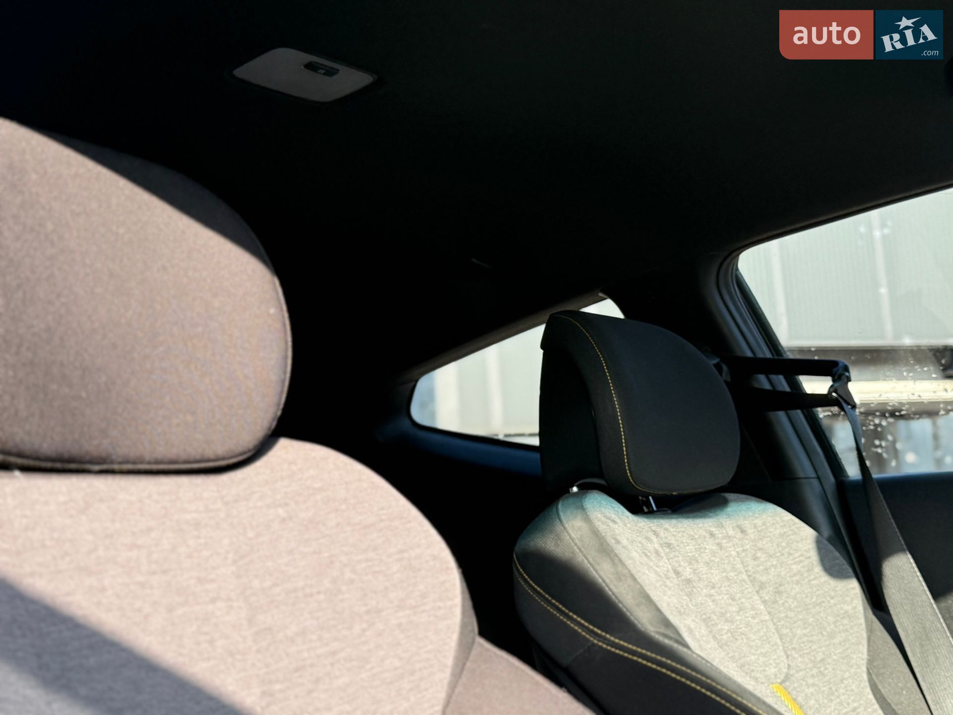 Hyundai Veloster 2018 VIN KMHTH6AB2KU014370 фото оголошення 11 з 11