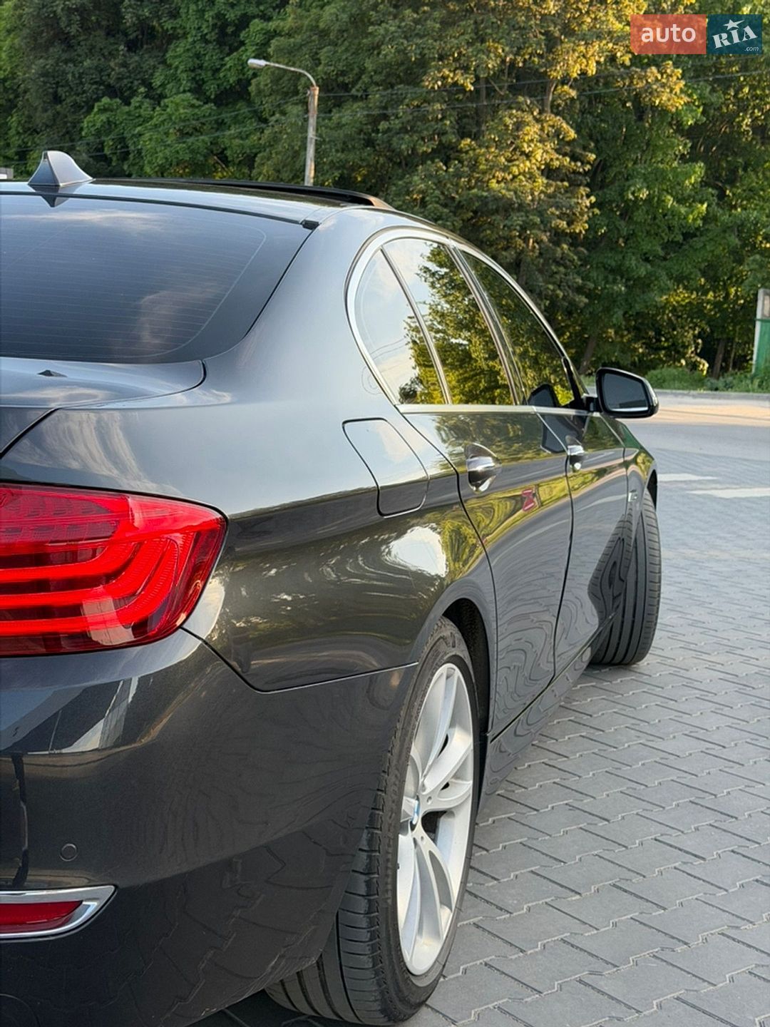 BMW 5 Series 2013 VIN WBAXA5C56ED689507 фото оголошення 19 з 52