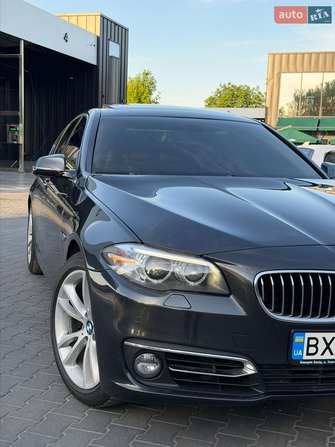 BMW 5 Series 2013 VIN WBAXA5C56ED689507 фото оголошення 2 з 52