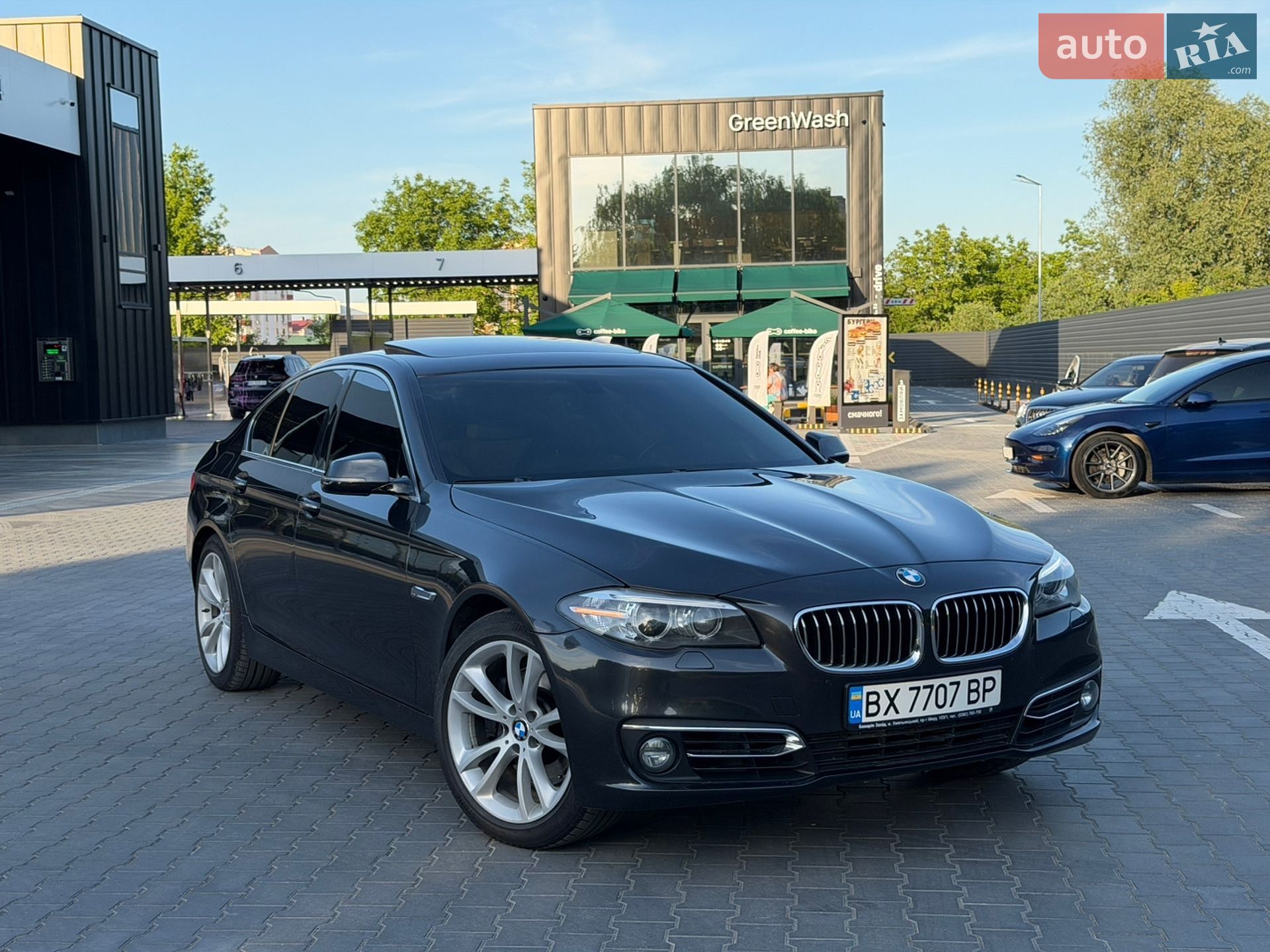 BMW 5 Series 2013 VIN WBAXA5C56ED689507 фото оголошення 3 з 52