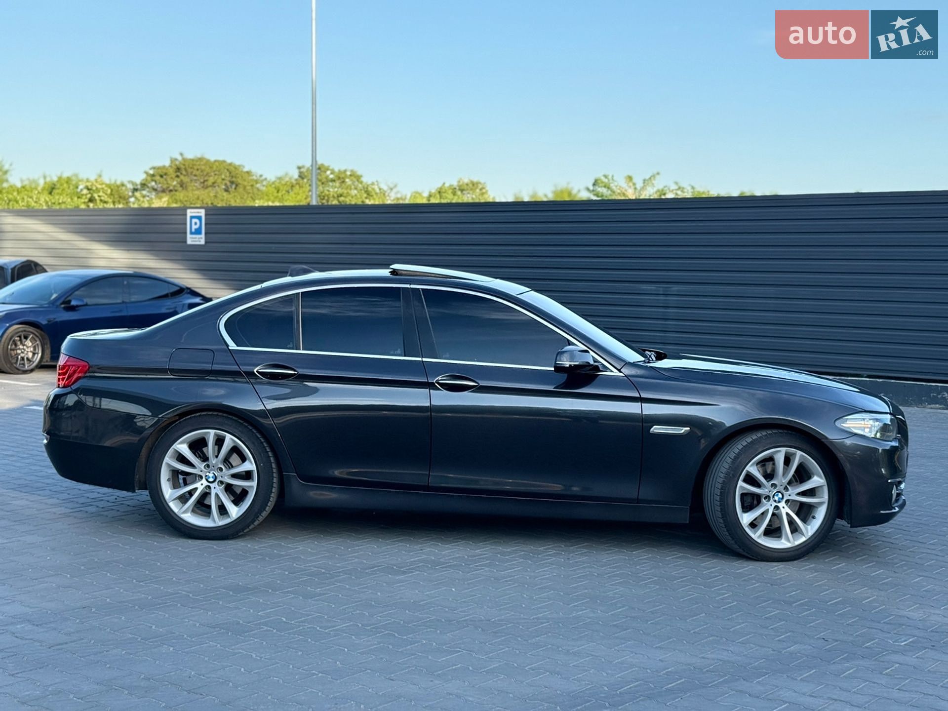 BMW 5 Series 2013 VIN WBAXA5C56ED689507 фото оголошення 17 з 52