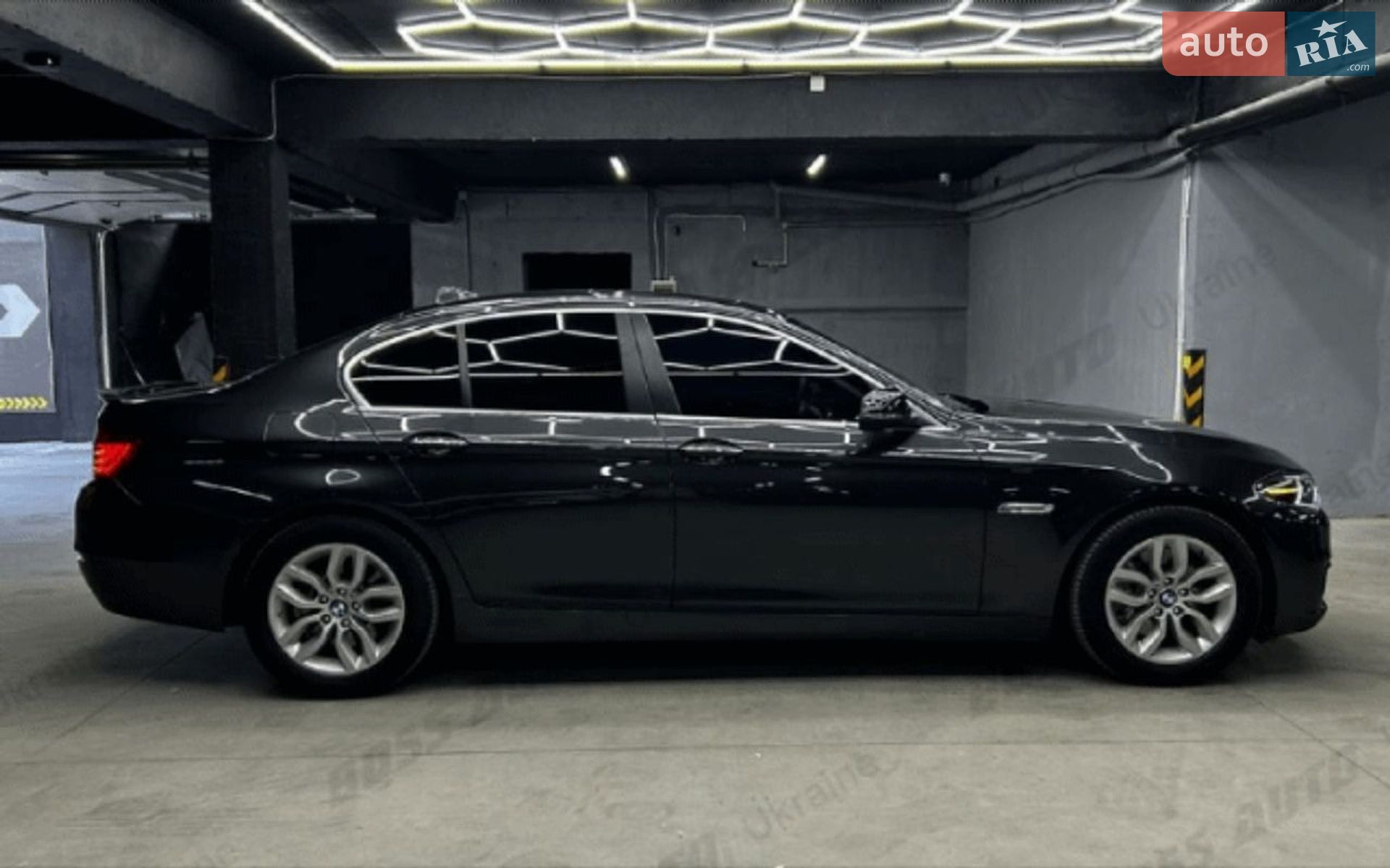 BMW 5 Series 2015 VIN WBA5A7C50GG144729 фото оголошення 7 з 33