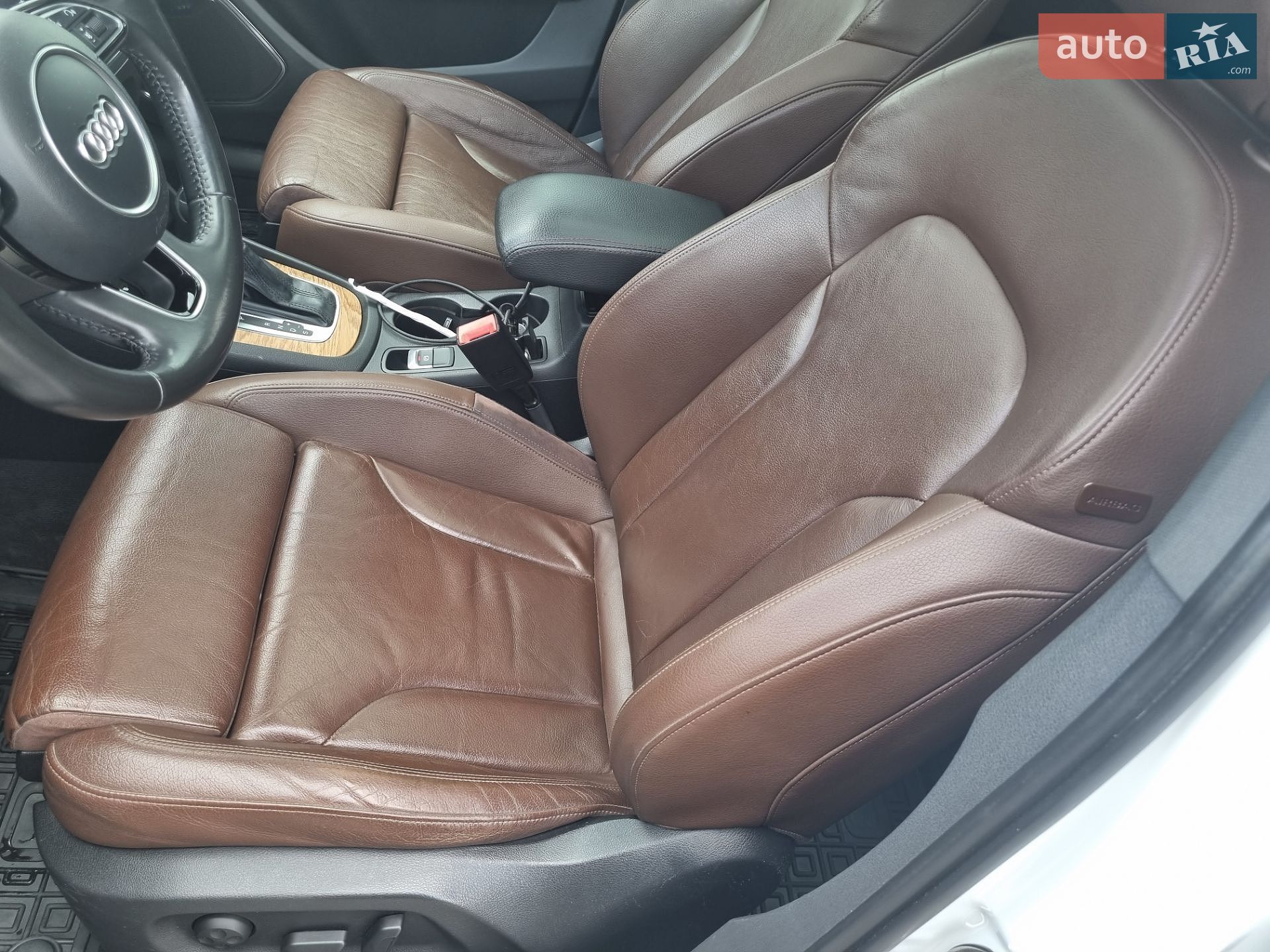 Audi Q3 2014 VIN WA1GFCFS7FR004892 фото оголошення 12 з 25