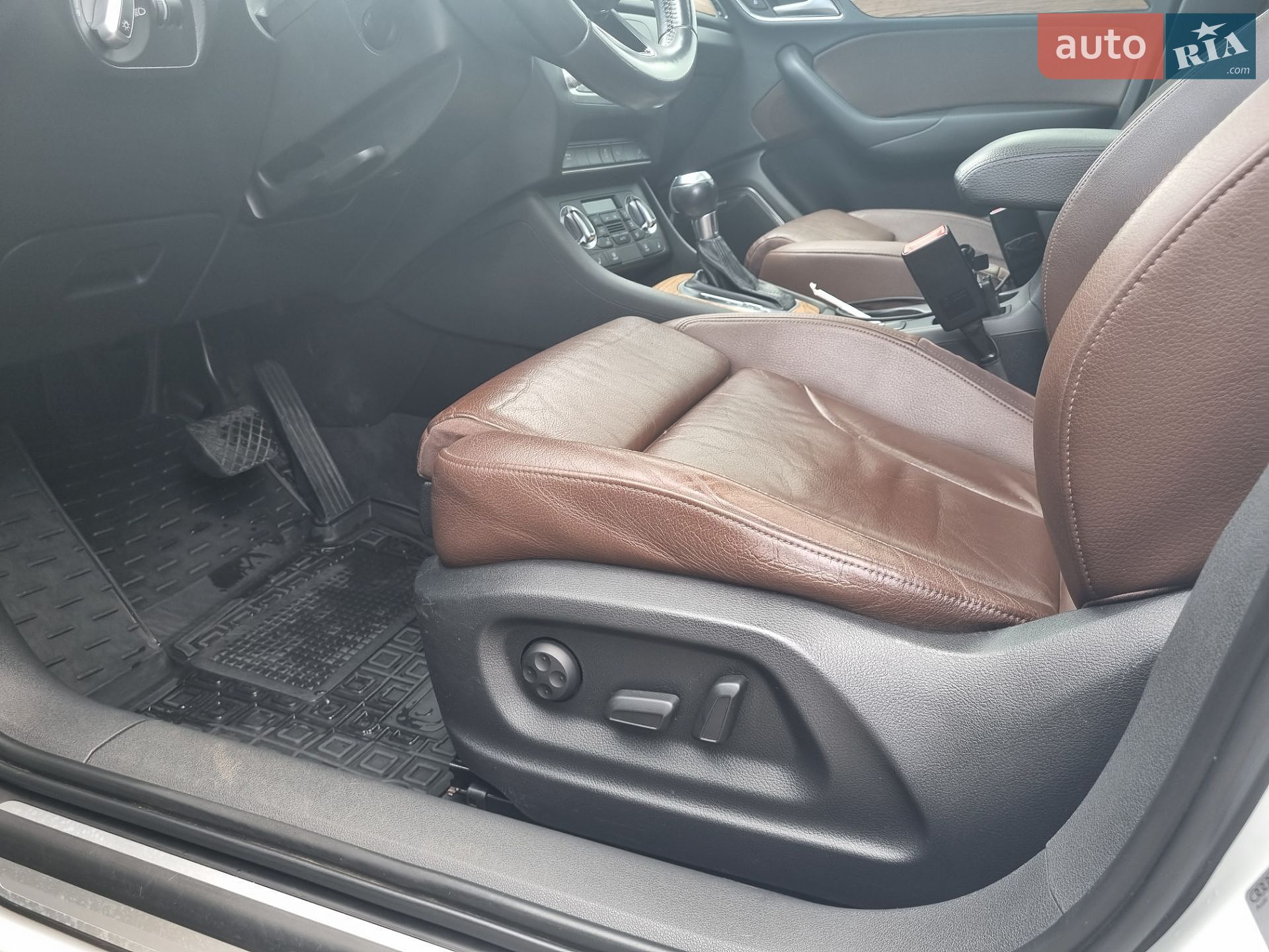 Audi Q3 2014 VIN WA1GFCFS7FR004892 фото оголошення 13 з 25