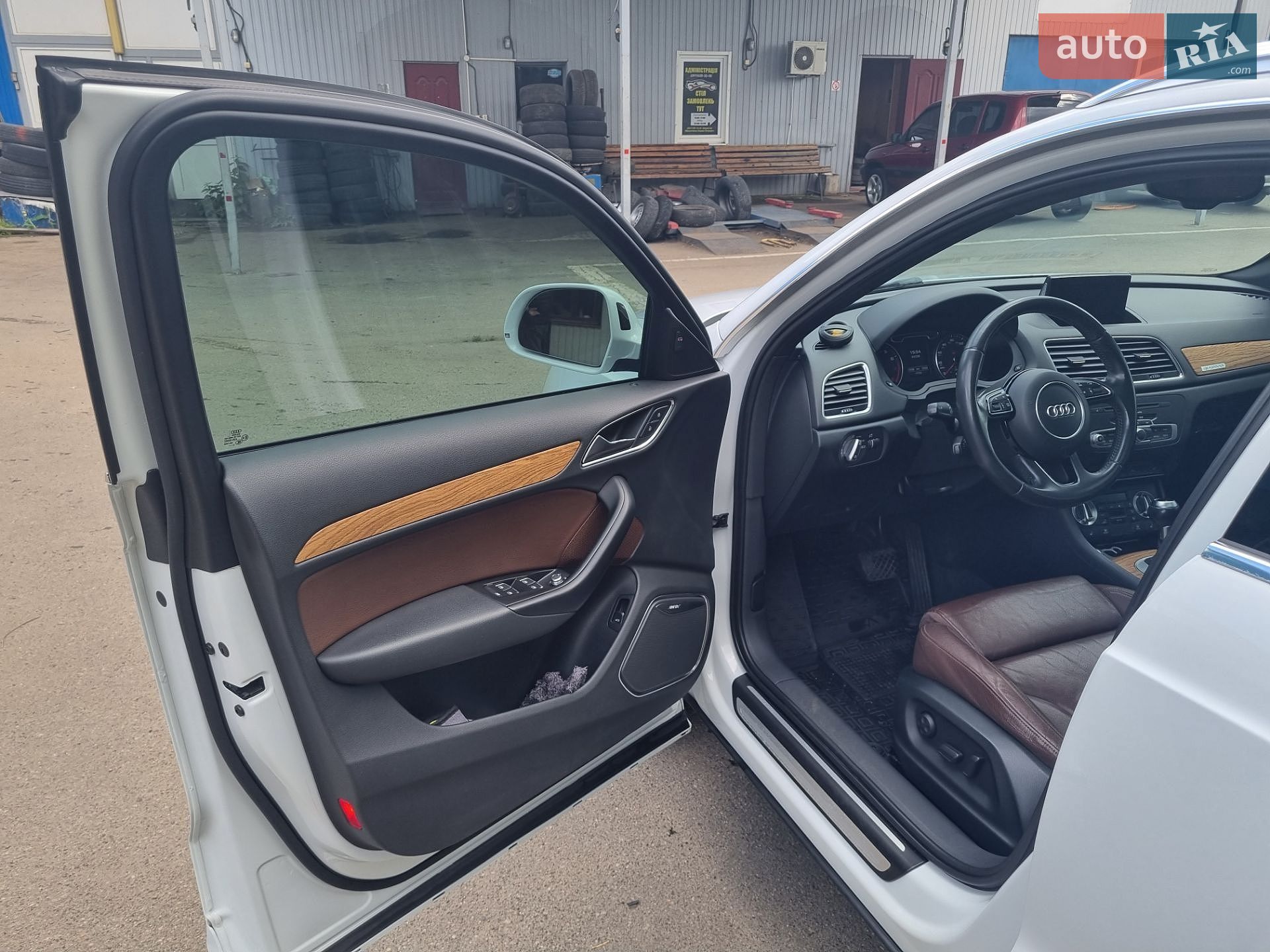 Audi Q3 2014 VIN WA1GFCFS7FR004892 фото оголошення 15 з 25