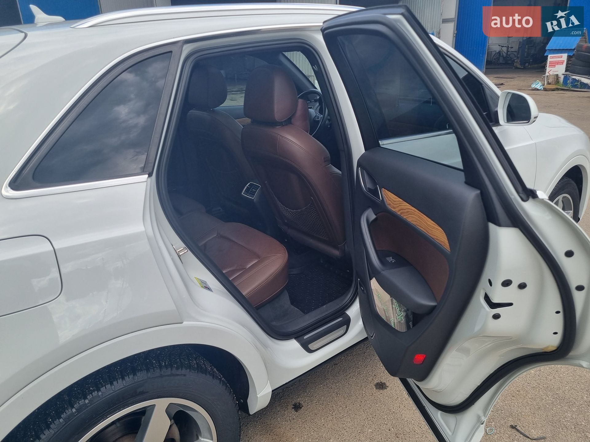 Audi Q3 2014 VIN WA1GFCFS7FR004892 фото оголошення 24 з 25