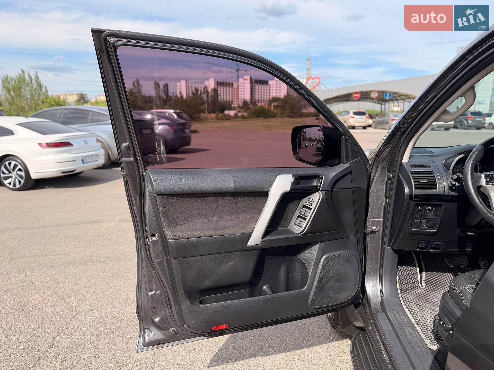 Toyota Land Cruiser Prado 2016 VIN JTEBR3FJ80K022568 фото оголошення 36 з 71