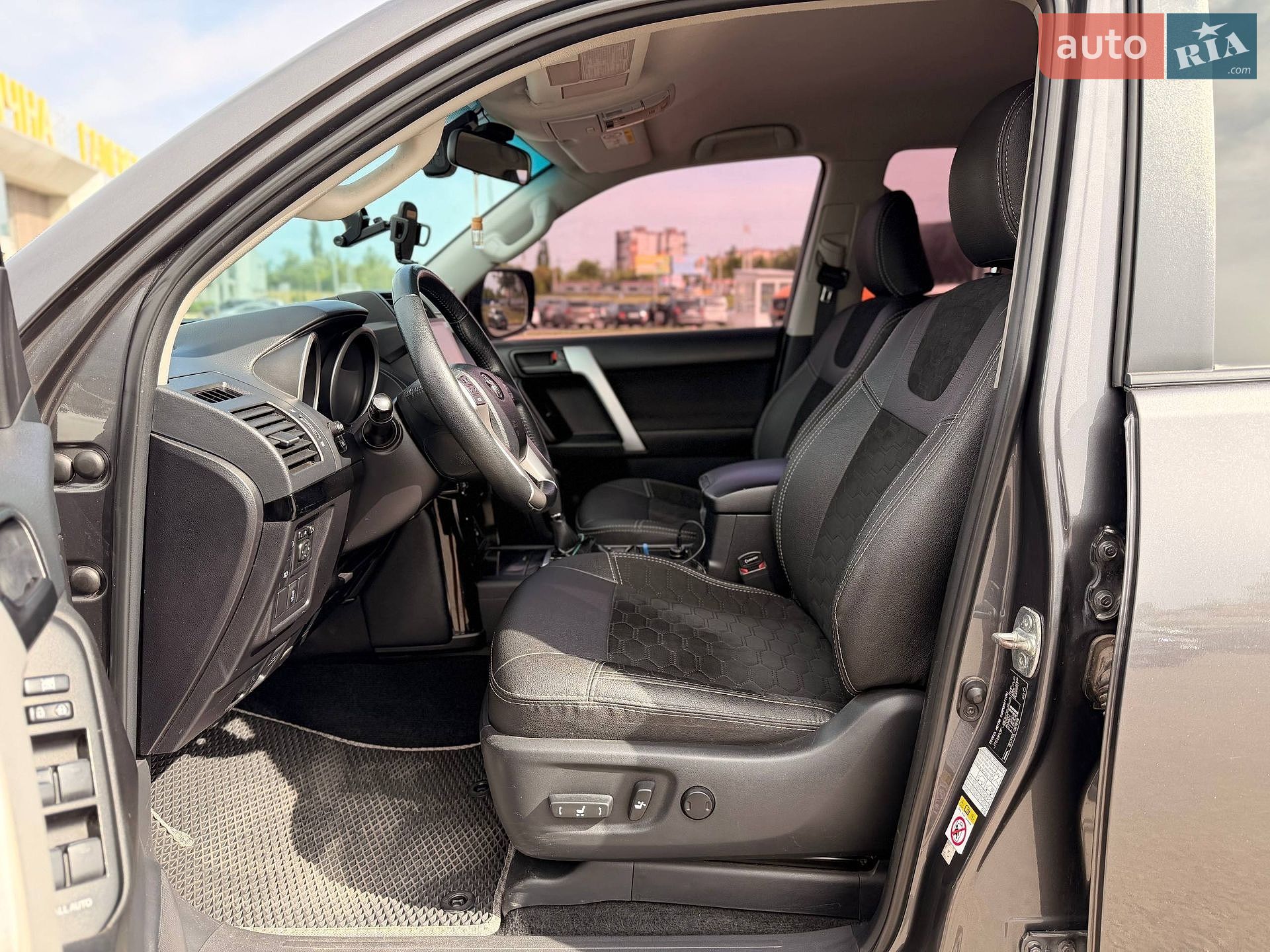 Toyota Land Cruiser Prado 2016 VIN JTEBR3FJ80K022568 фото оголошення 38 з 71