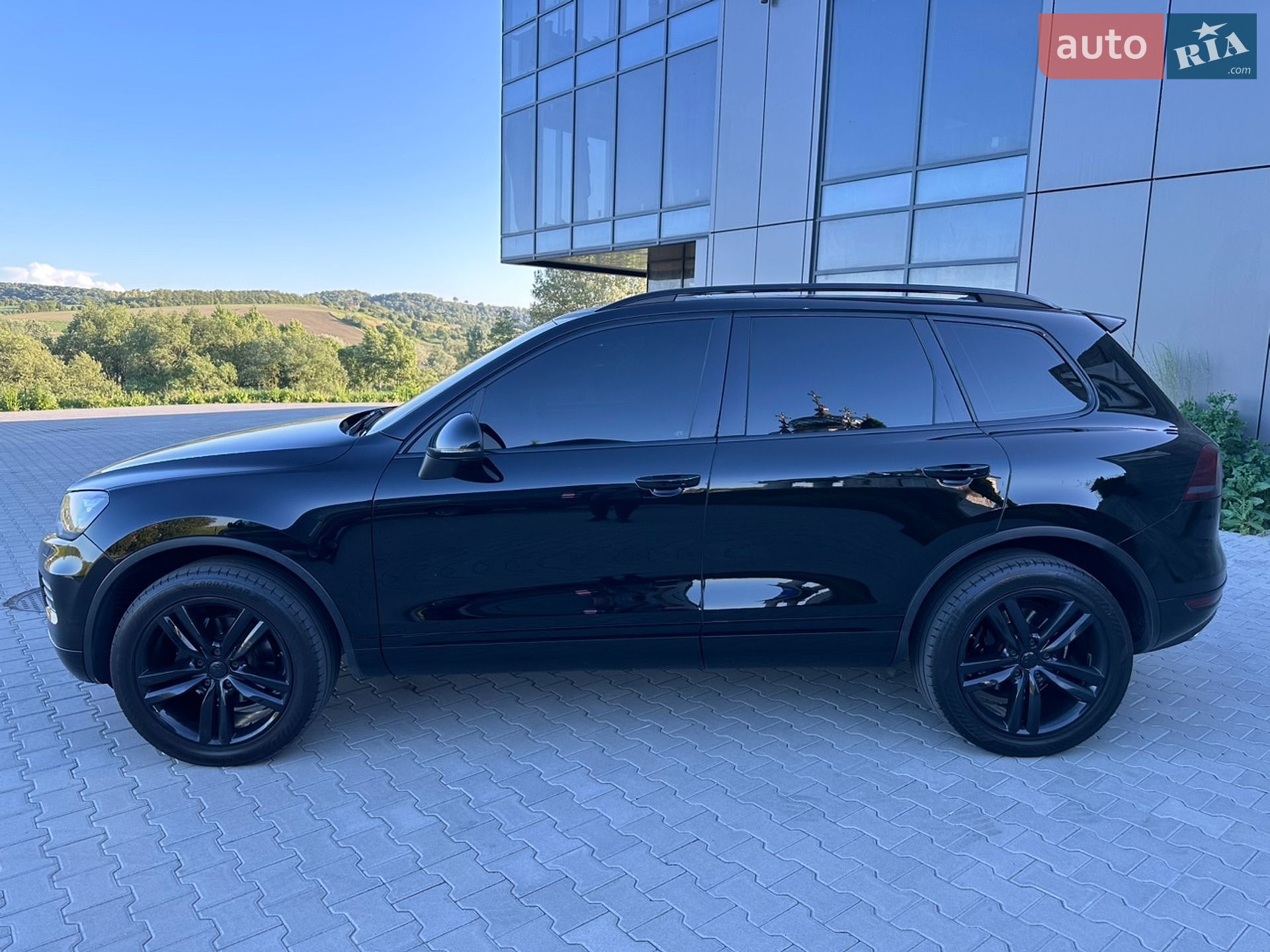 Volkswagen Touareg 2011 VIN WVGFK9BP4BD006278 фото оголошення 2 з 34