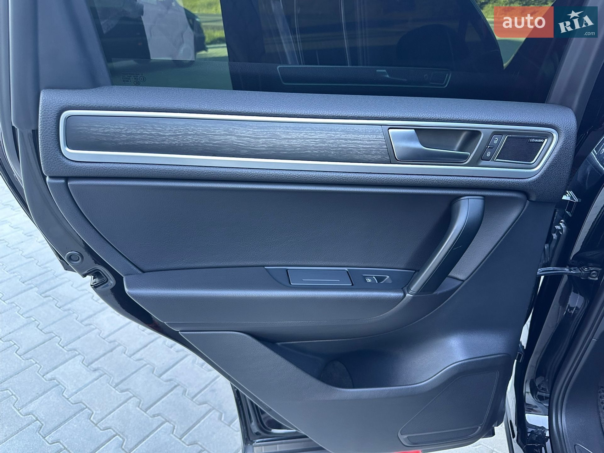 Volkswagen Touareg 2011 VIN WVGFK9BP4BD006278 фото оголошення 13 з 34