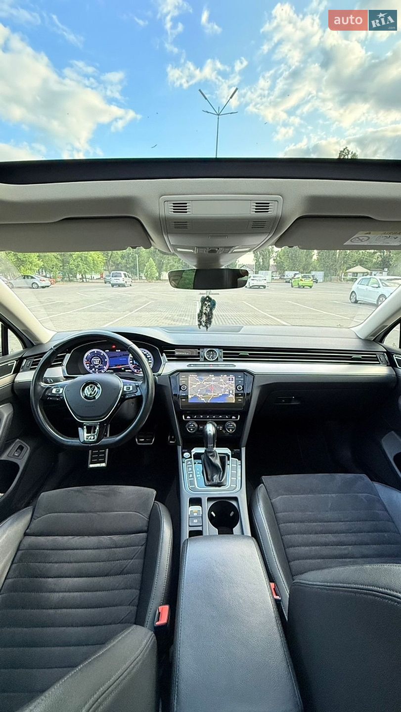 Volkswagen Passat 2016 VIN WVWZZZ3CZGE210488 фото оголошення 11 з 16