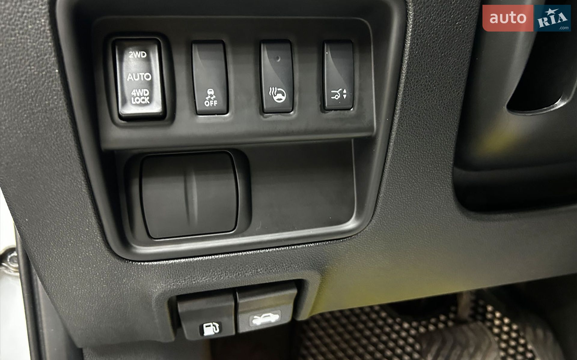 Renault Koleos 2018 VIN VF1RZG00660297997 фото оголошення 12 з 21