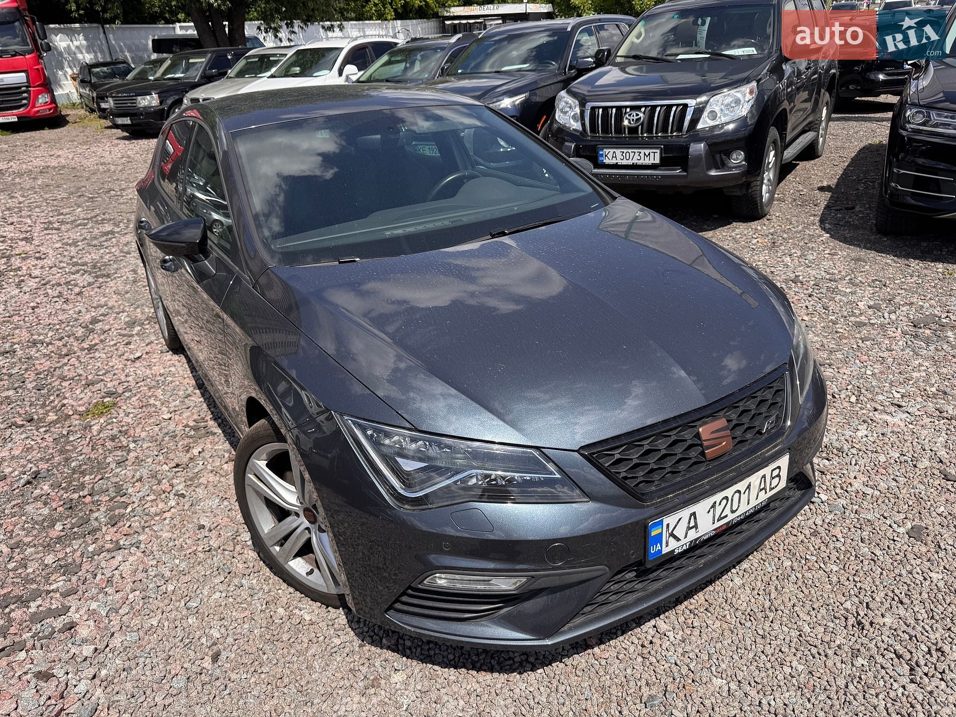 SEAT Leon 2019 VIN VSSZZZ5FZLR004674 фото оголошення 3 з 26