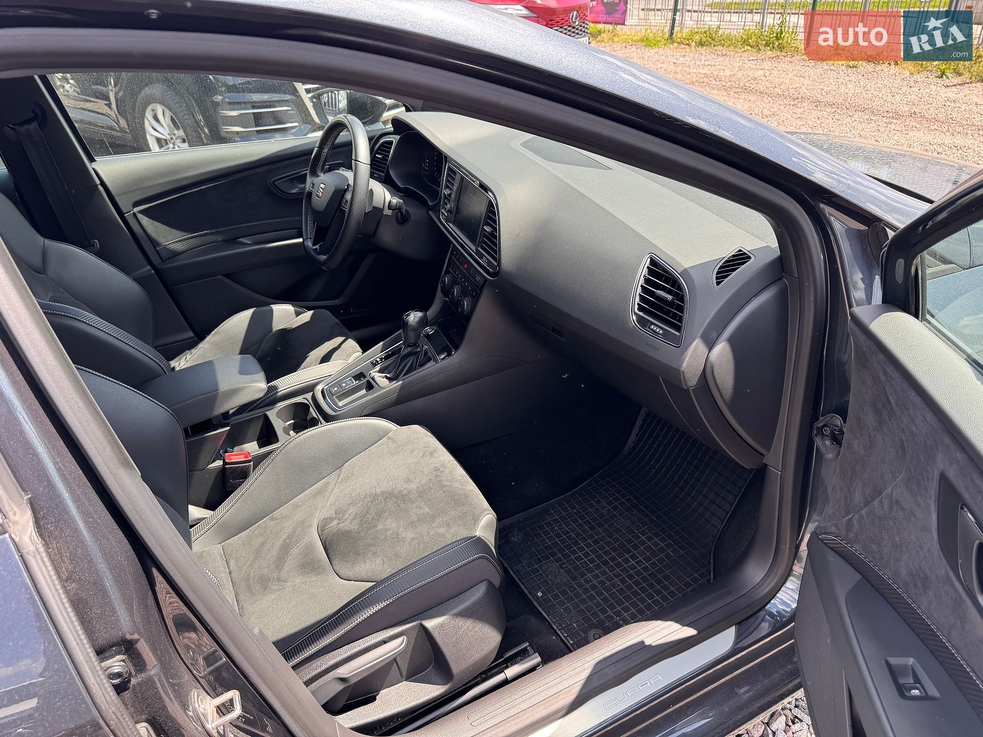 SEAT Leon 2019 VIN VSSZZZ5FZLR004674 фото оголошення 12 з 26