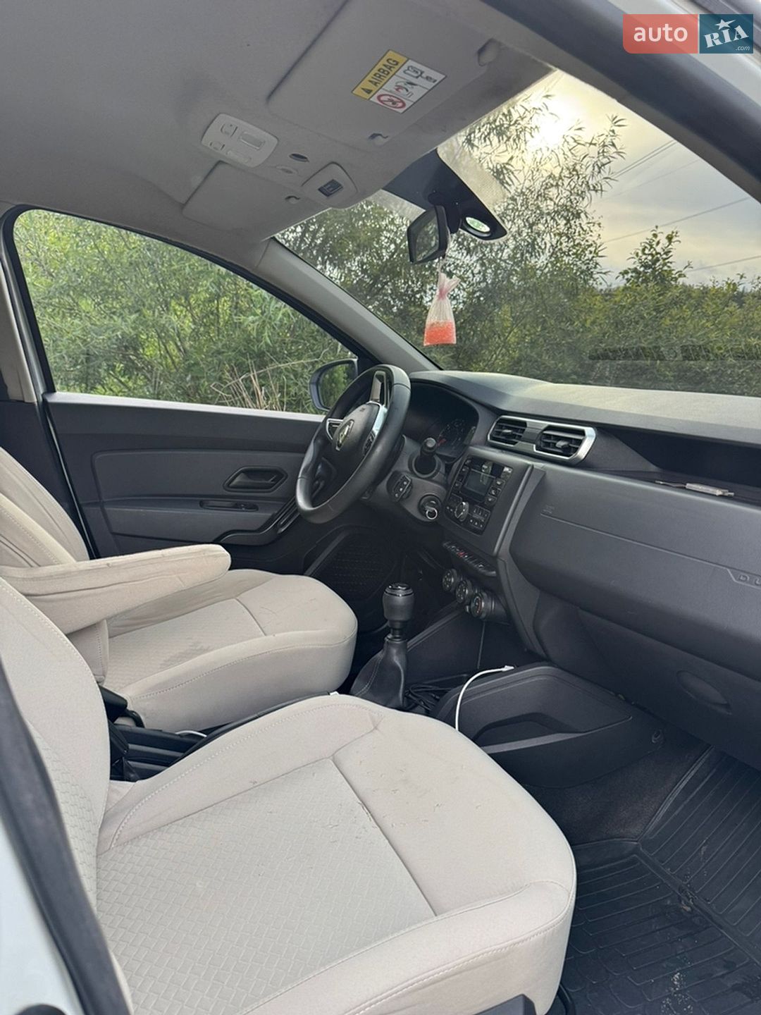 Renault Duster 2019 VIN VF1HJD40763351981 фото оголошення 8 з 14