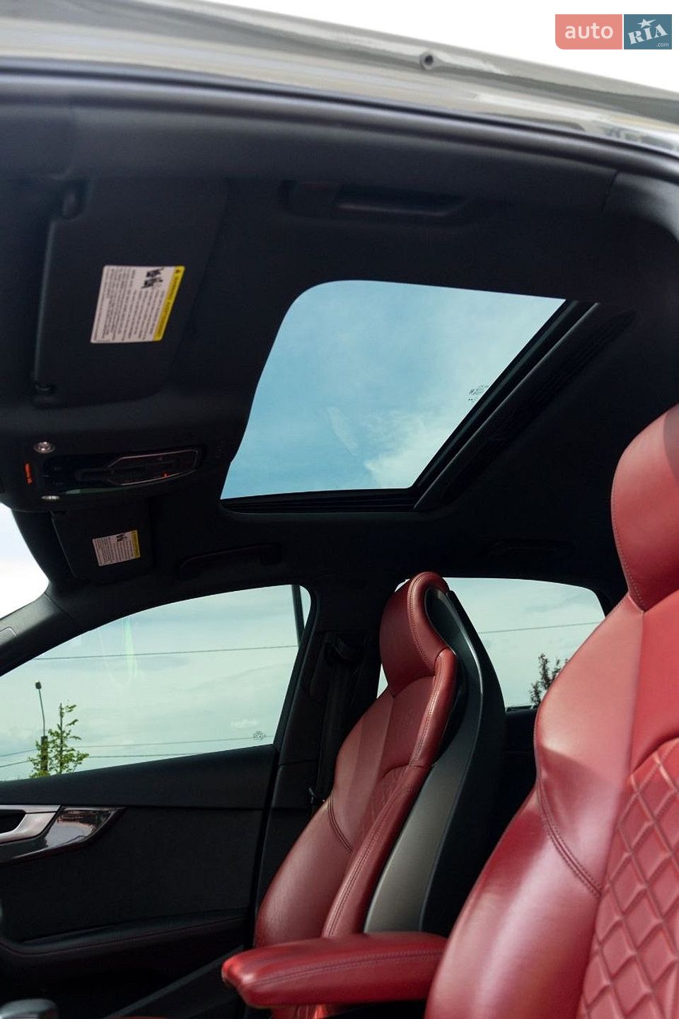 Audi S4 2019 VIN WAUB4AF43KA078568 фото оголошення 4 з 23