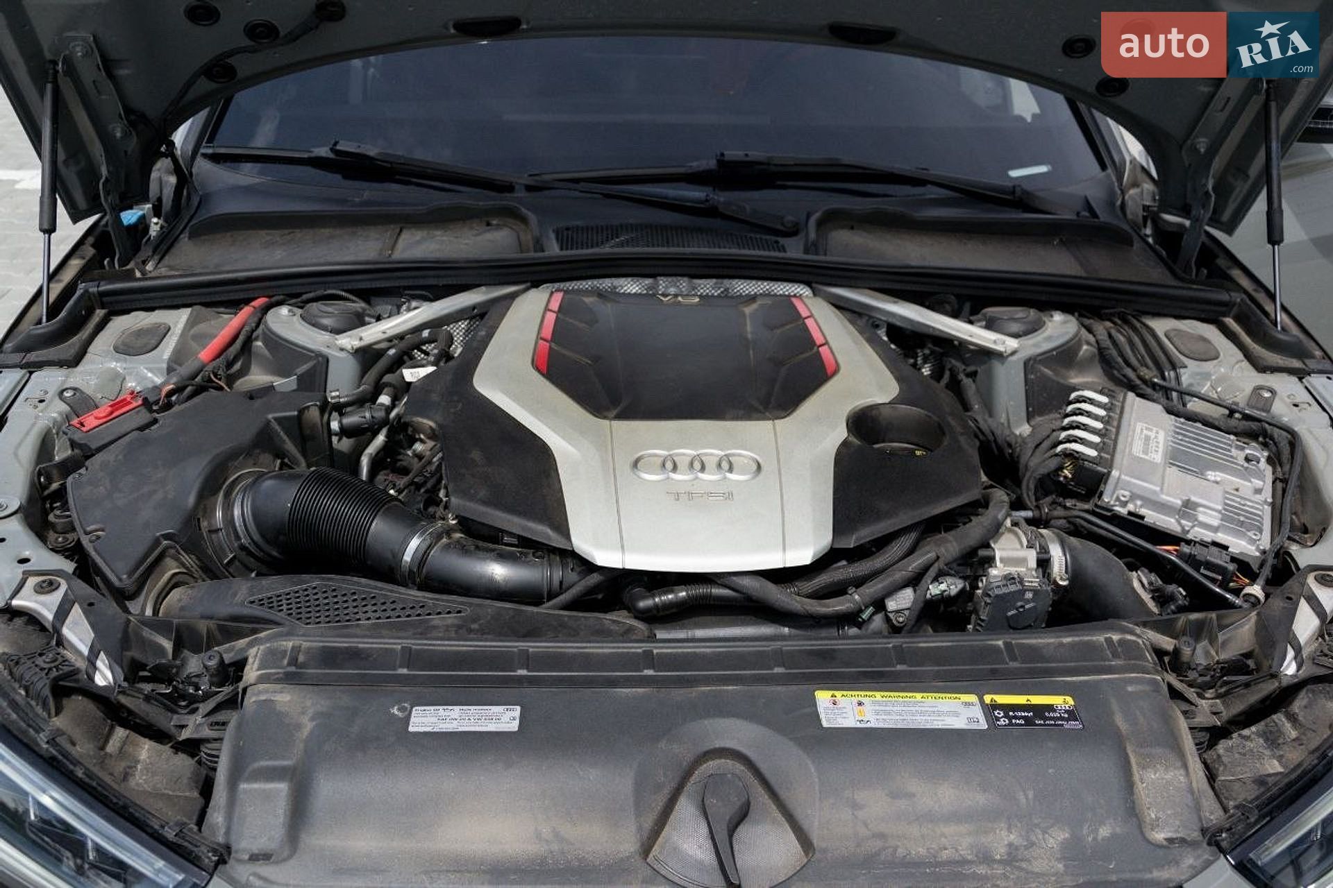 Audi S4 2019 VIN WAUB4AF43KA078568 фото оголошення 11 з 23