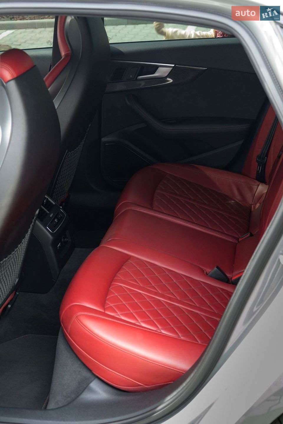 Audi S4 2019 VIN WAUB4AF43KA078568 фото оголошення 18 з 23