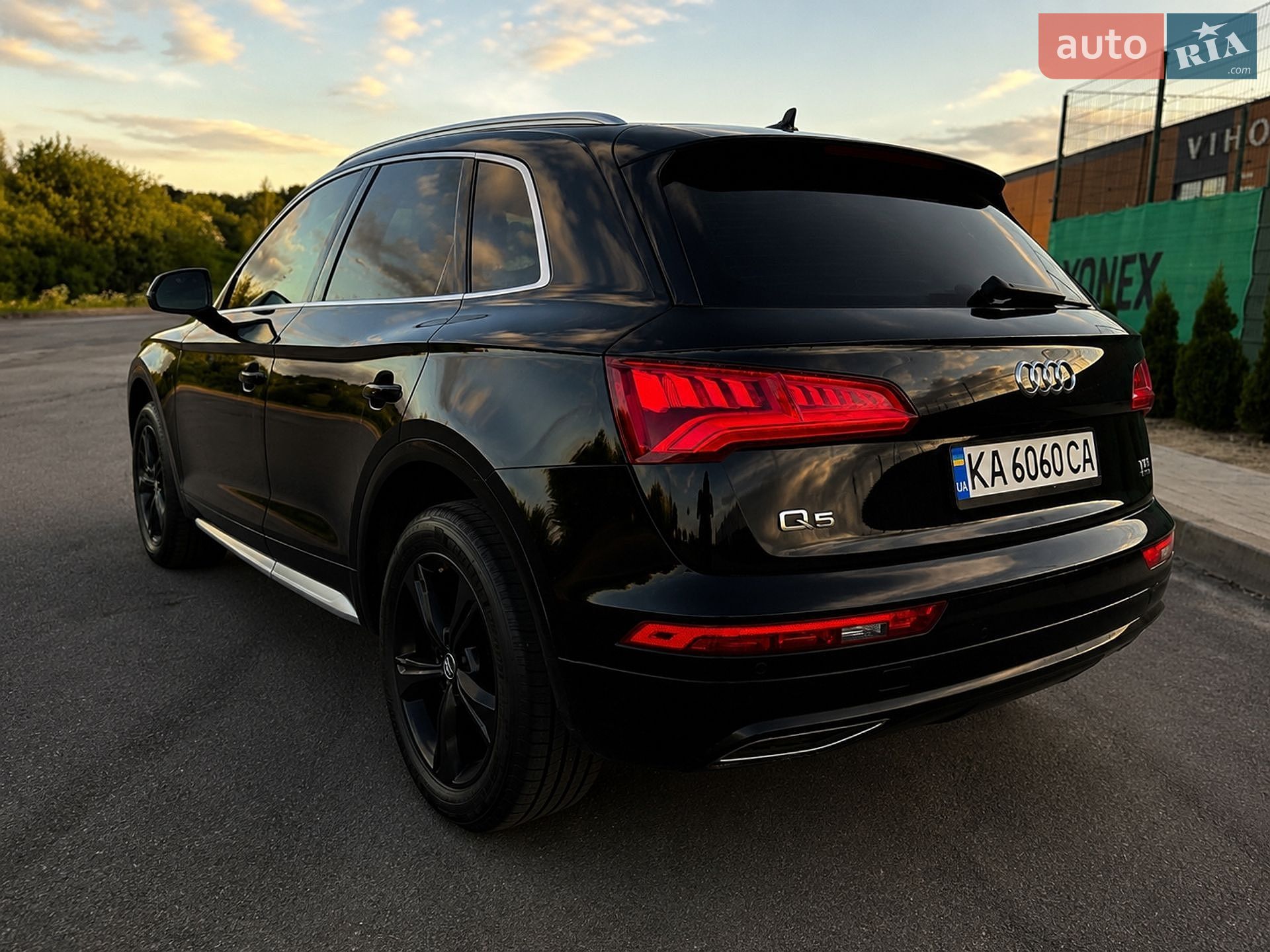 Audi Q5 2017 VIN WA1BNAFY1J2023249 фото оголошення 4 з 14