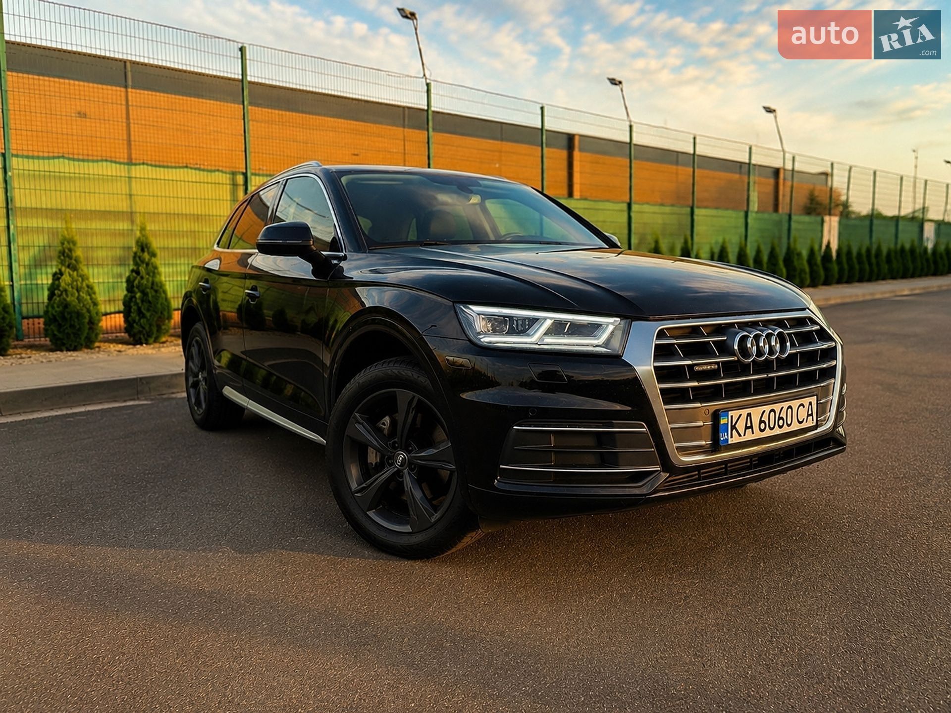 Audi Q5 2017 VIN WA1BNAFY1J2023249 фото оголошення 2 з 14