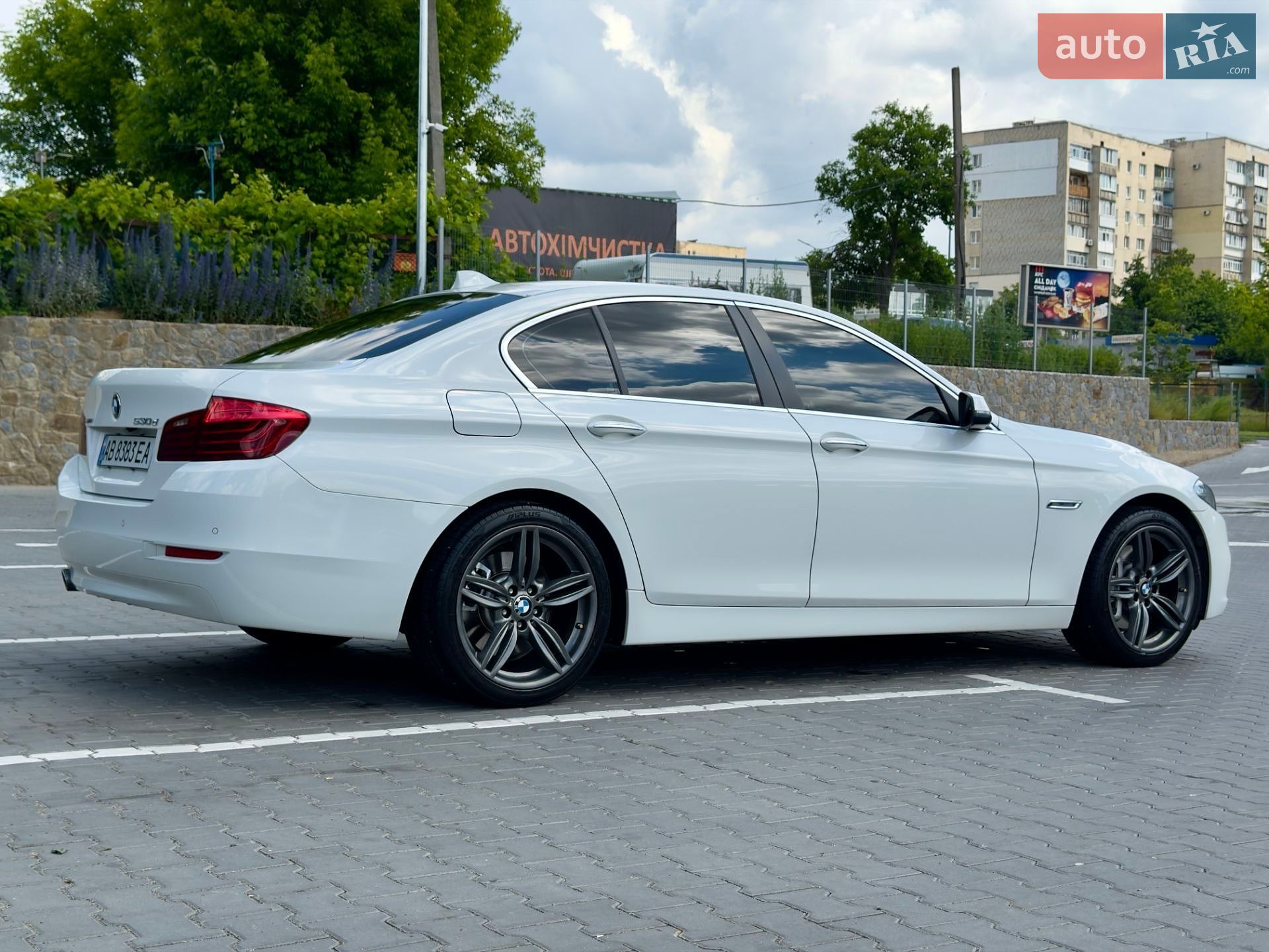 BMW 5 Series 2013 VIN WBA5D31080D574197 фото оголошення 10 з 48