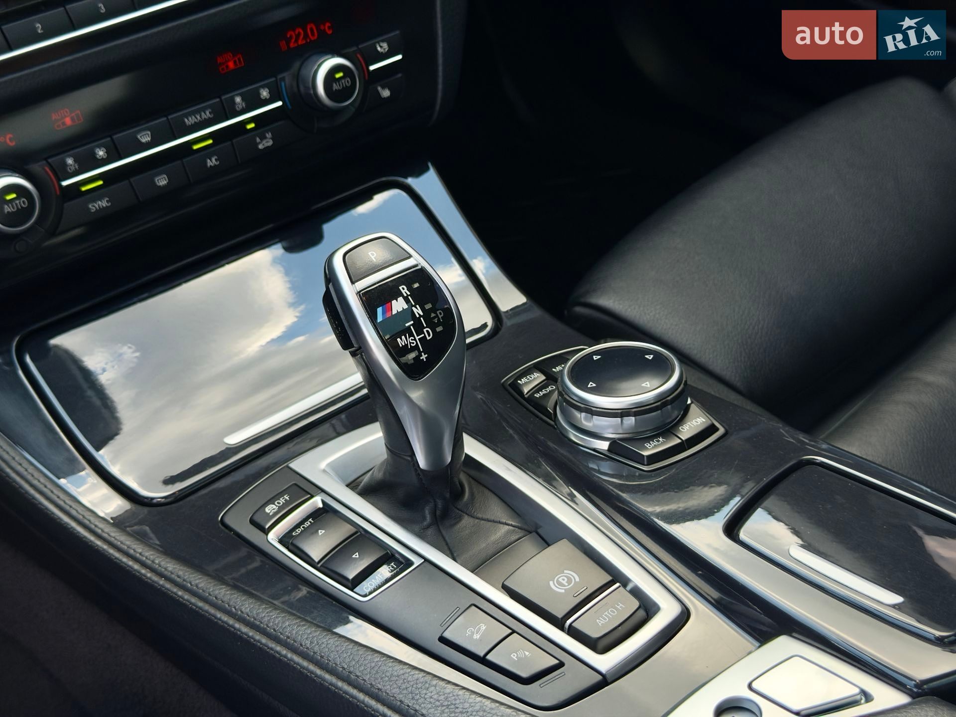 BMW 5 Series 2013 VIN WBA5D31080D574197 фото оголошення 30 з 48